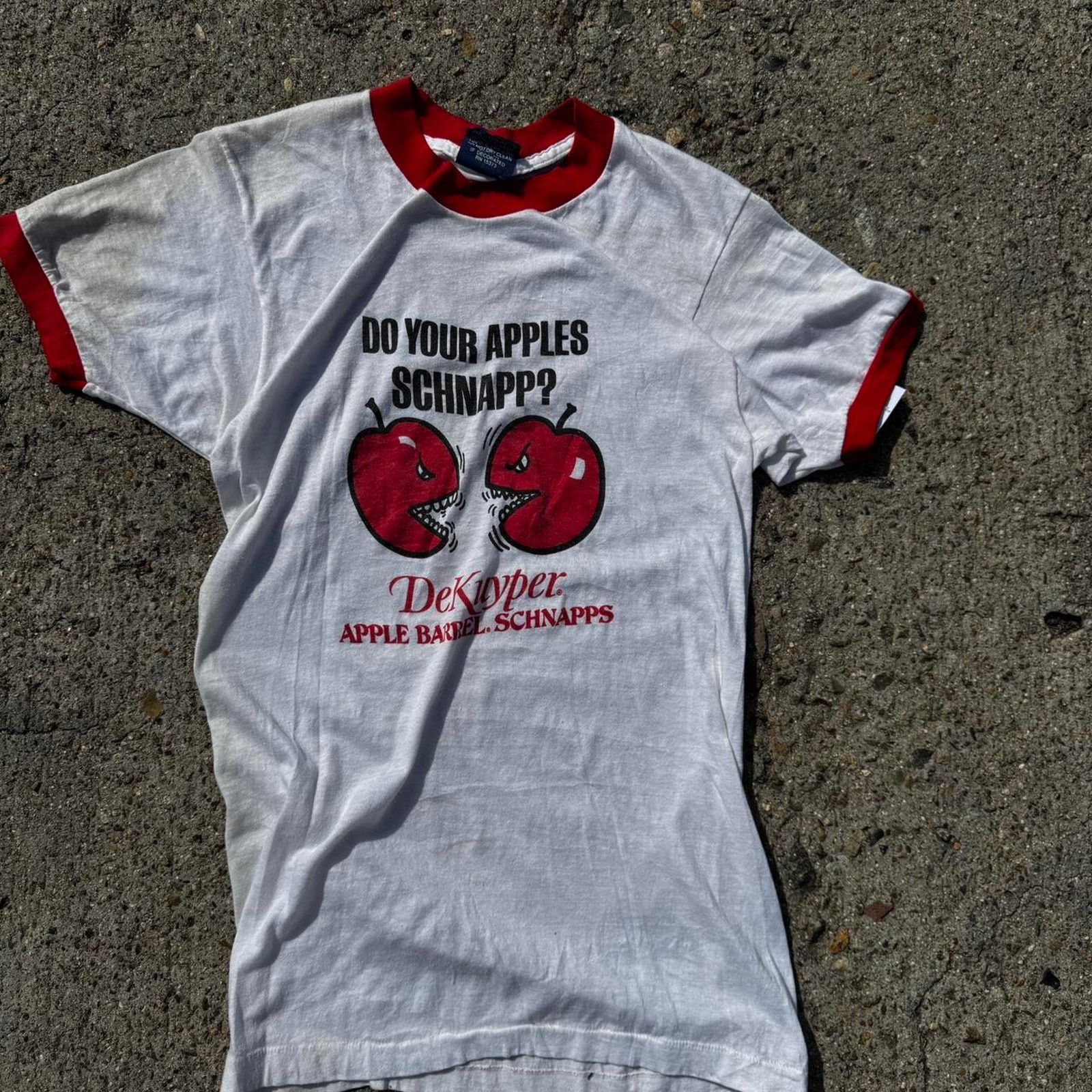 Other Vintage 1980s Dekuyper T-Shirt – Men’s Medium Size US M / EU 48-50 / 2 - 1 Thumbnail
