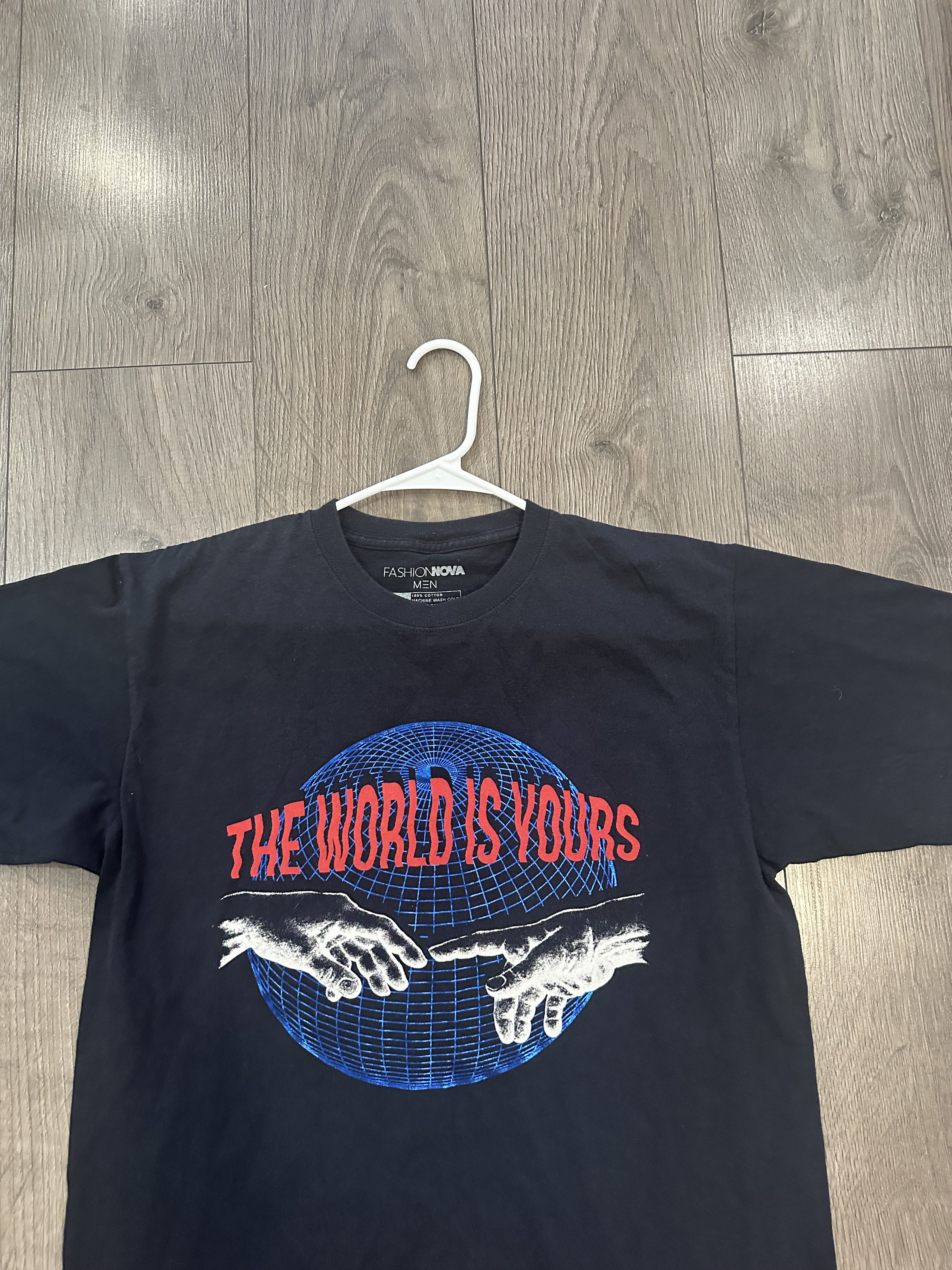 Fashion Nova The World is Yours Tee Size US L / EU 52-54 / 3 - 2 Thumbnail