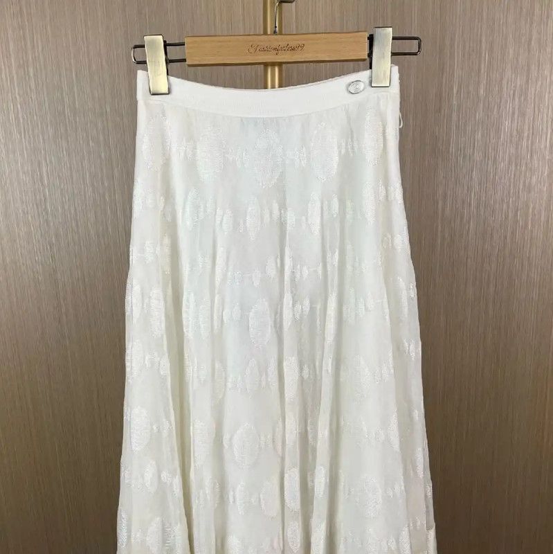 Chanel Chanel White Cotton Women’s Skirt 0089 Size 23" - 1 Thumbnail