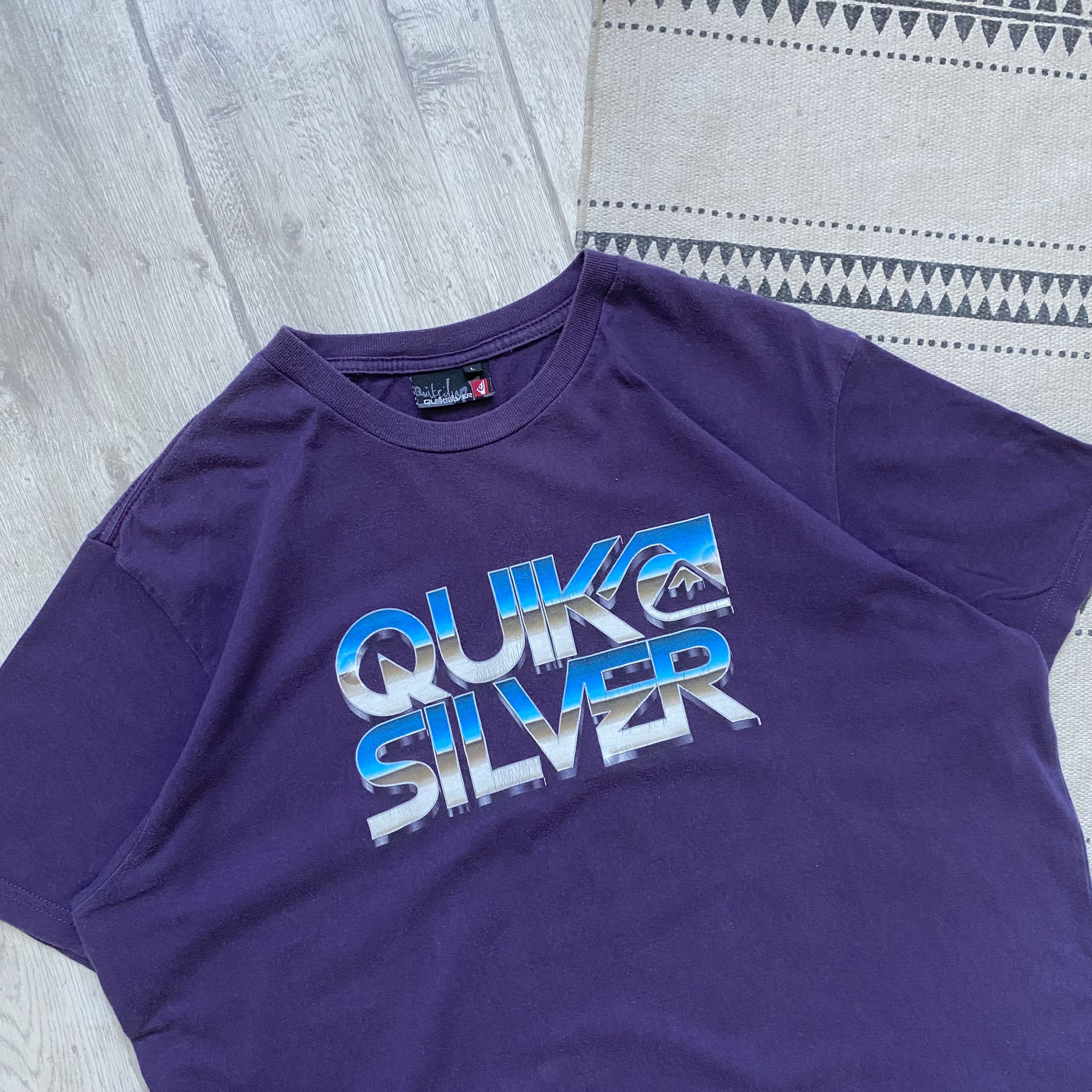 Quiksilver Vintage 2000s Quiksilver tee center logo Surf Skater Purple Size US L / EU 52-54 / 3 - 2 Thumbnail