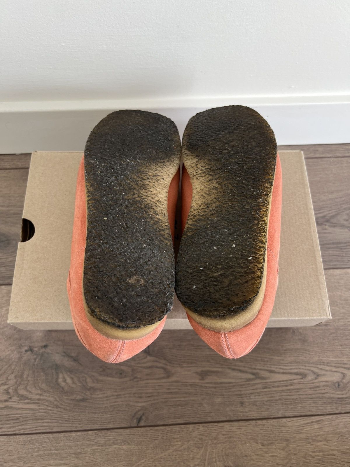 Clarks Clarks Wallabee Suede Coral 10.5 Size US 10.5 / EU 43-44 - 12 Thumbnail