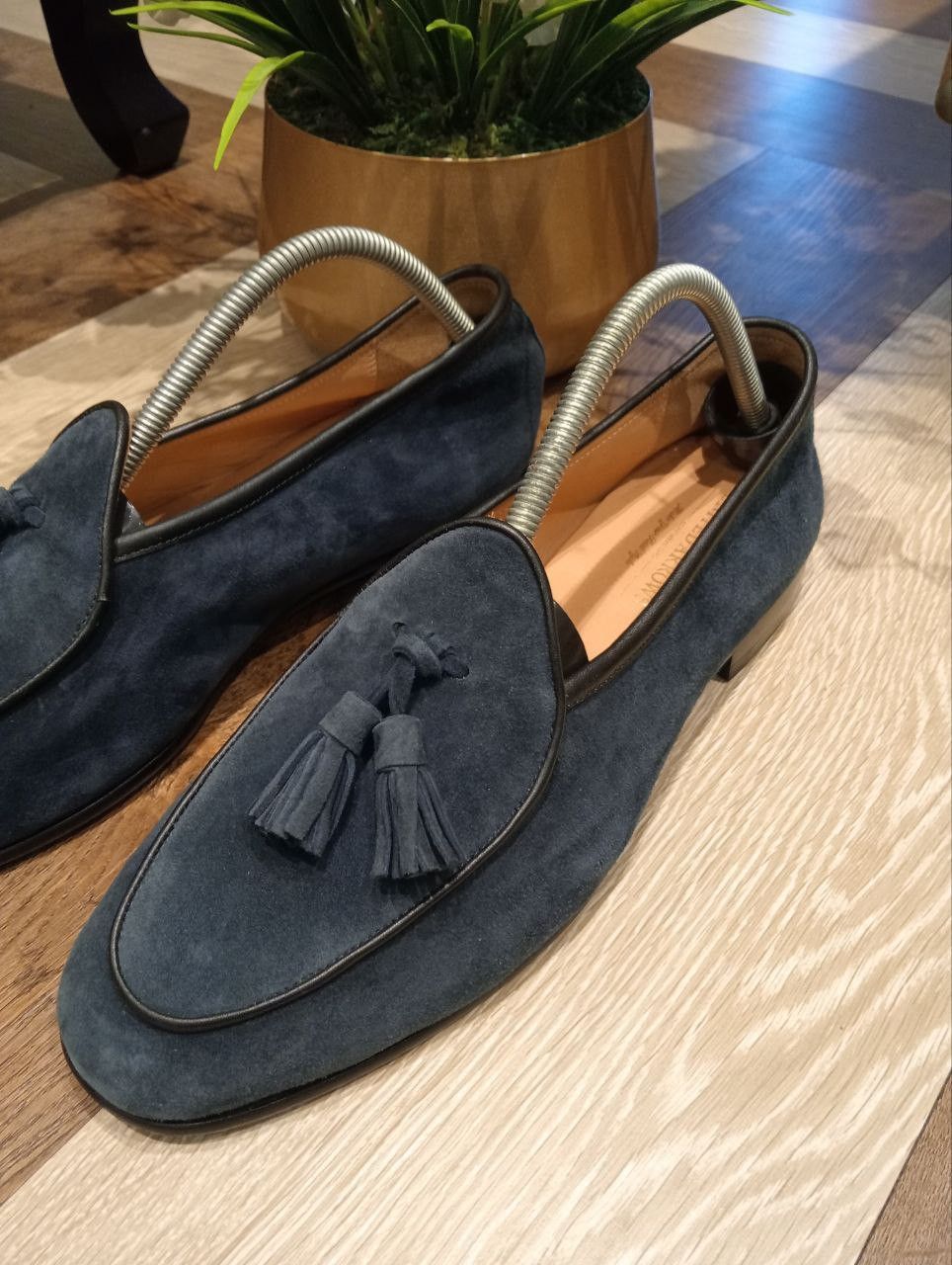 United Arrows JAPANESE UNITED ARROWS SUEDE TESSEL SHOES - SIZE 42 Size US 9 / EU 42 - 4 Thumbnail