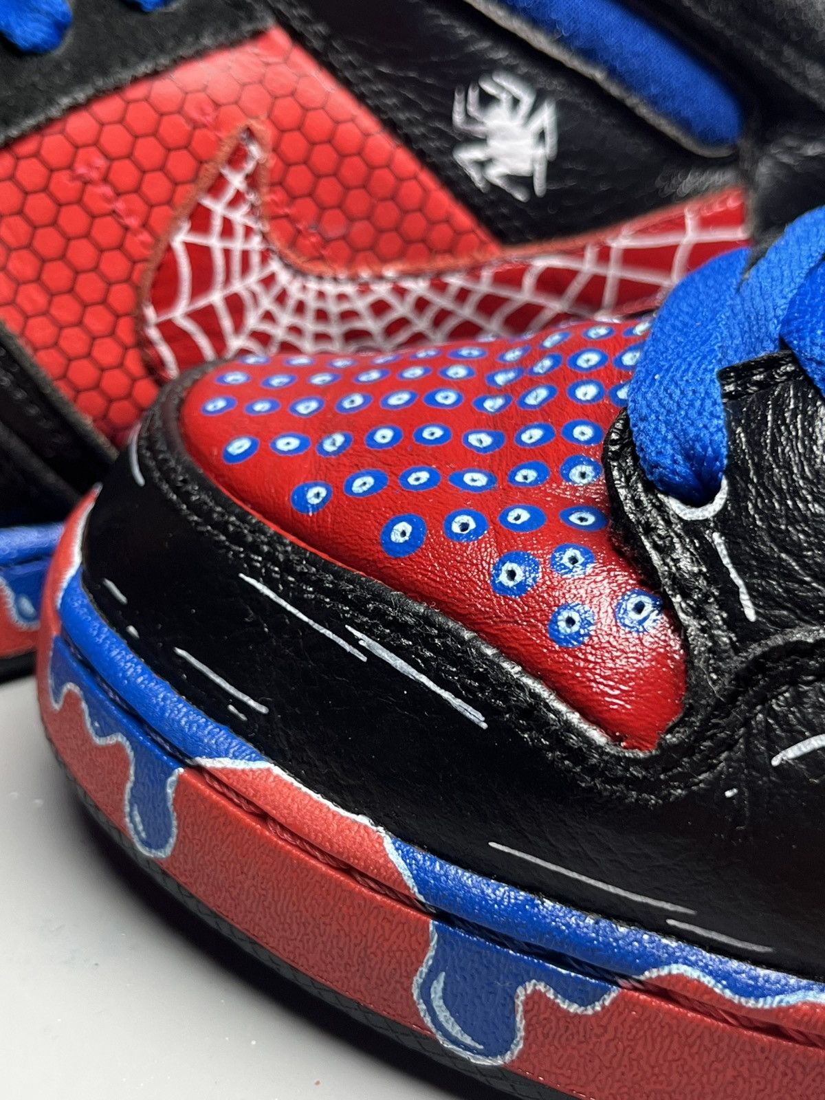 Nike 🕷️ Custom Nike SB Dunk Mid NikeiD Spider-Man Y2K Vintage EU42 Size US 8.5 / EU 41-42 - 8 Thumbnail