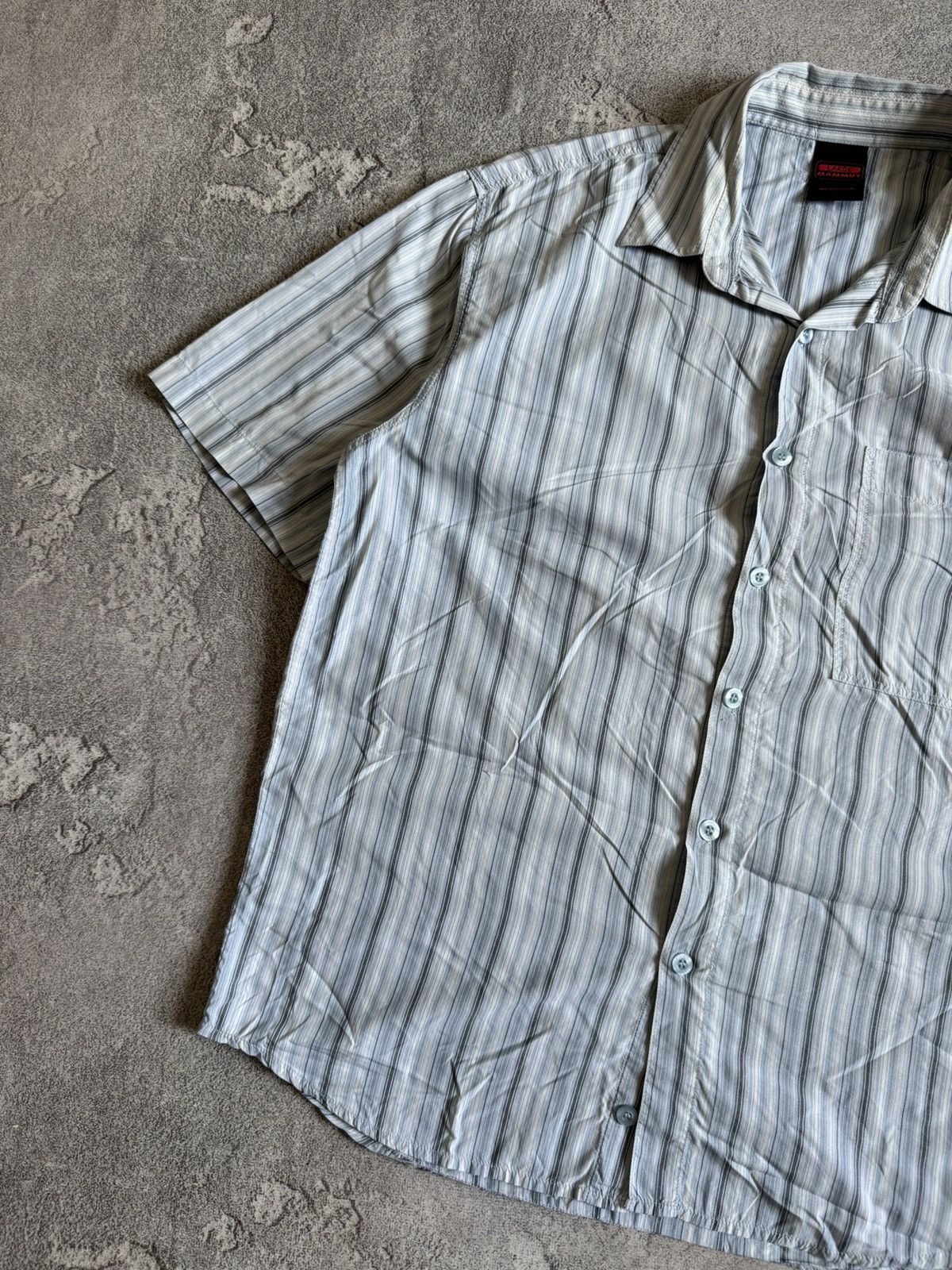 Mammut Mammut L striped outdoor shirt button up short sleeve Size US L / EU 52-54 / 3 - 5 Thumbnail