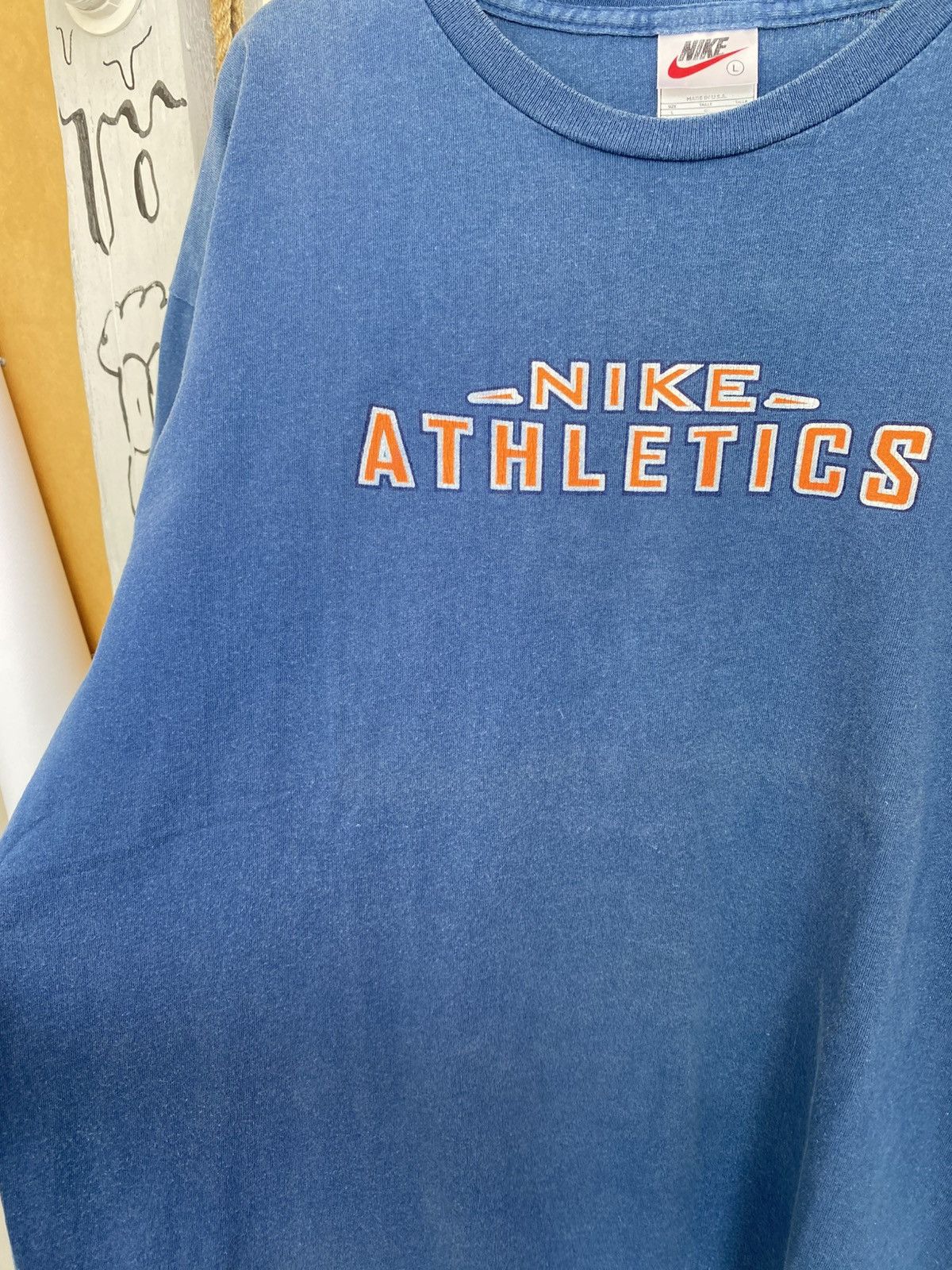 Nike Vintage Nike Athletics Faded 90s tee Size US L / EU 52-54 / 3 - 6 Thumbnail