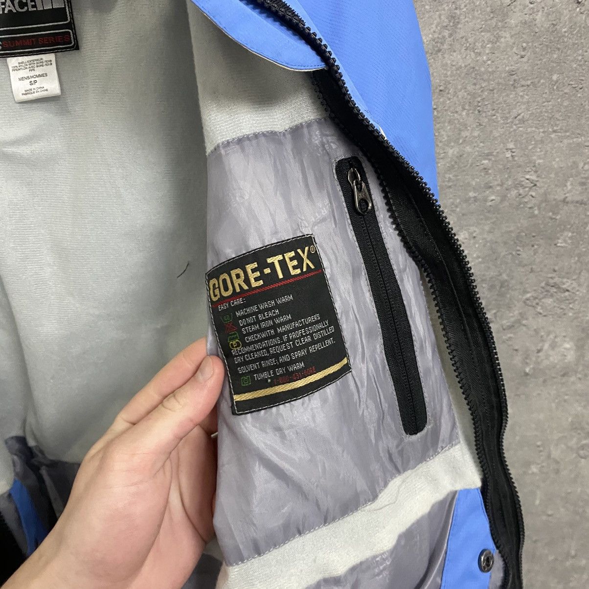 The North Face Vintage The North Face Jacket Summit Series TNF Gore Tex Size US S / EU 44-46 / 1 - 15 Thumbnail