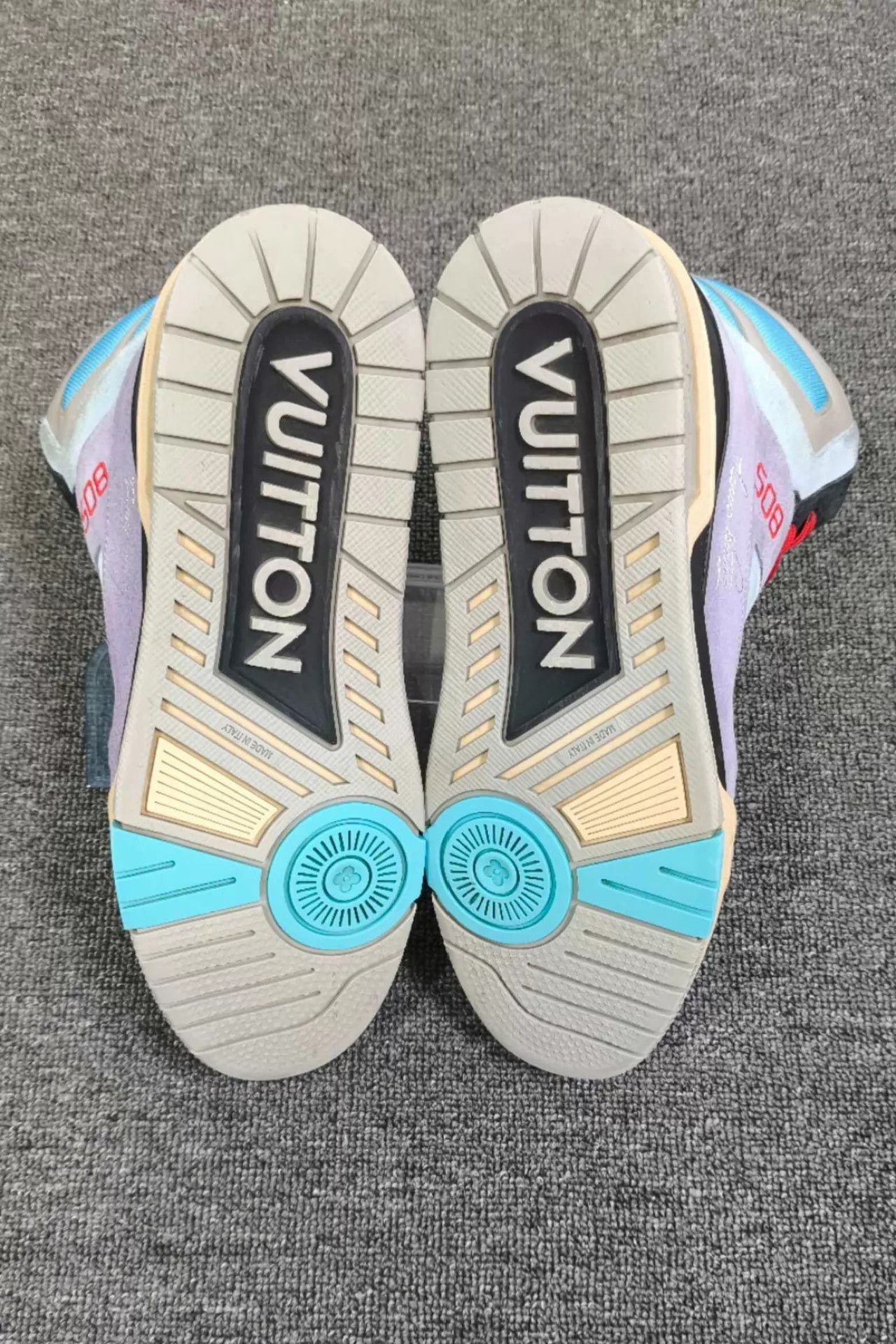 Louis Vuitton Louis Vuitton Hi-Top Trainer 95 New Size 42.5 Size US 9.5 / EU 42-43 - 6 Thumbnail