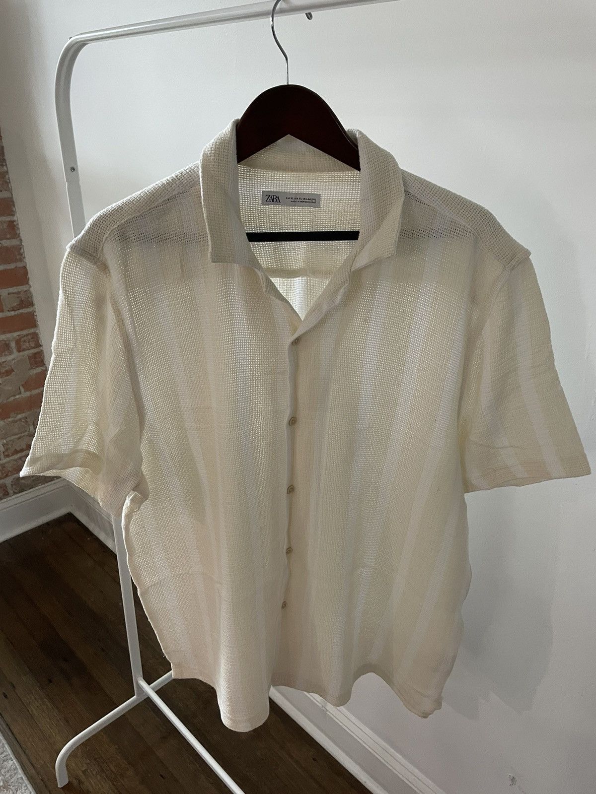 Zara Zara short sleeve button down Size US XL / EU 56 / 4 - 1 Thumbnail