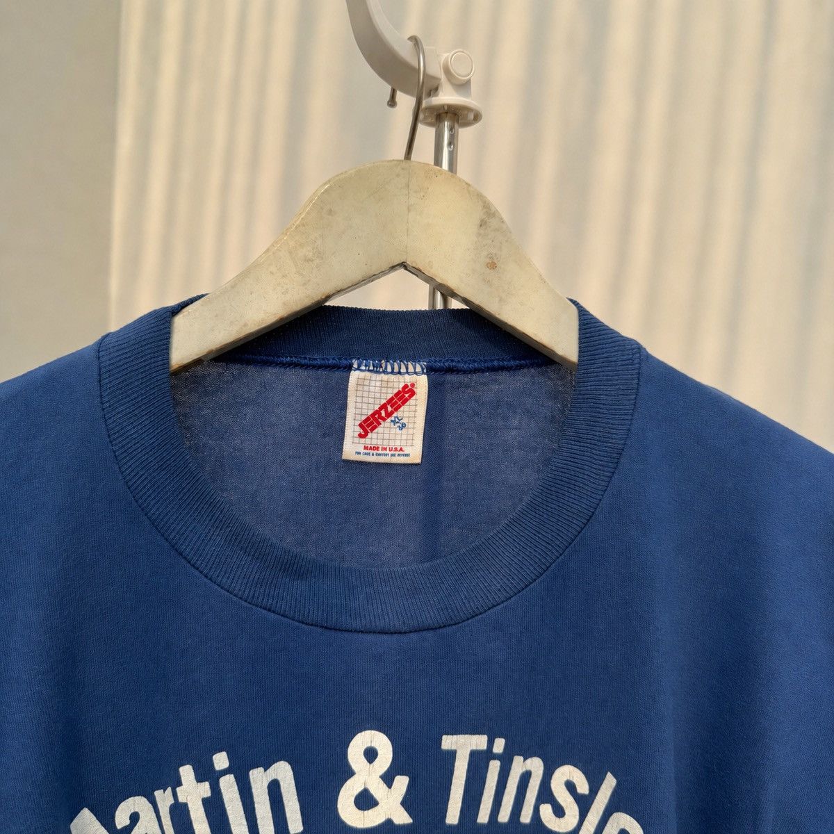 Vintage Vintage 90s Martin & Tinsley Family Reunion Handshake Tee Size US XL / EU 56 / 4 - 3 Thumbnail