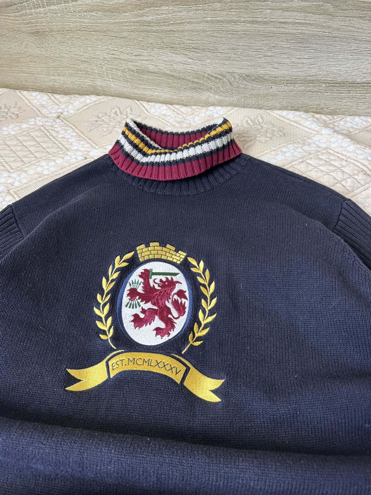 Tommy Hilfiger 🔥 Tommy Hilfiger Big Logo Chief Keef Y2K Sweater Sweatshirt Size US M / EU 48-50 / 2 - 2 Thumbnail