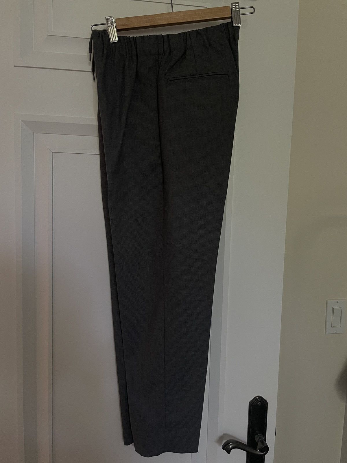 Club Monaco Club Monaco light grey drawstring casual pants Size US 28 / EU 44 - 7 Thumbnail