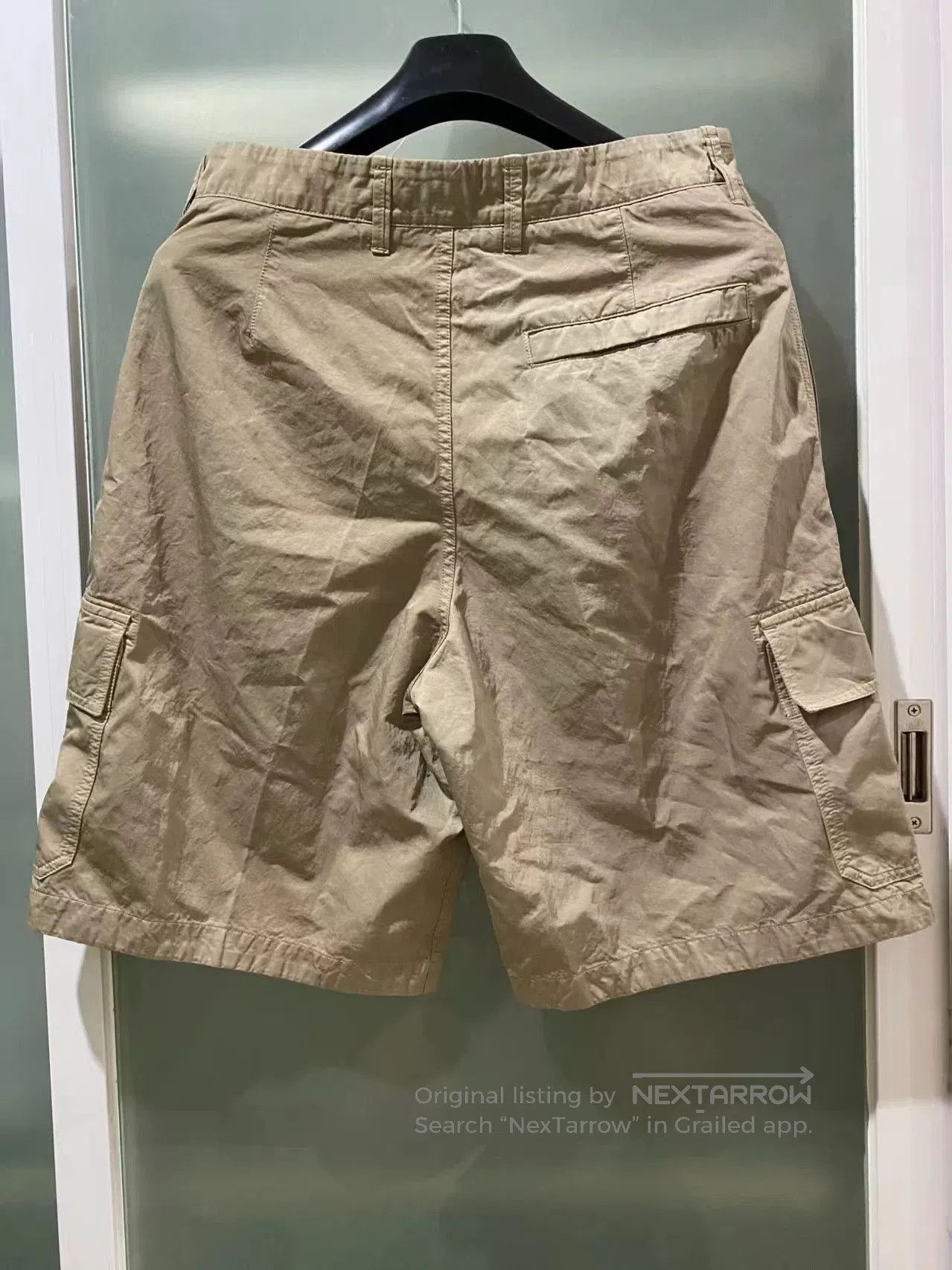 Stone Island stone island logo cargo shorts size 30. Size US 30 / EU 46 - 2 Thumbnail