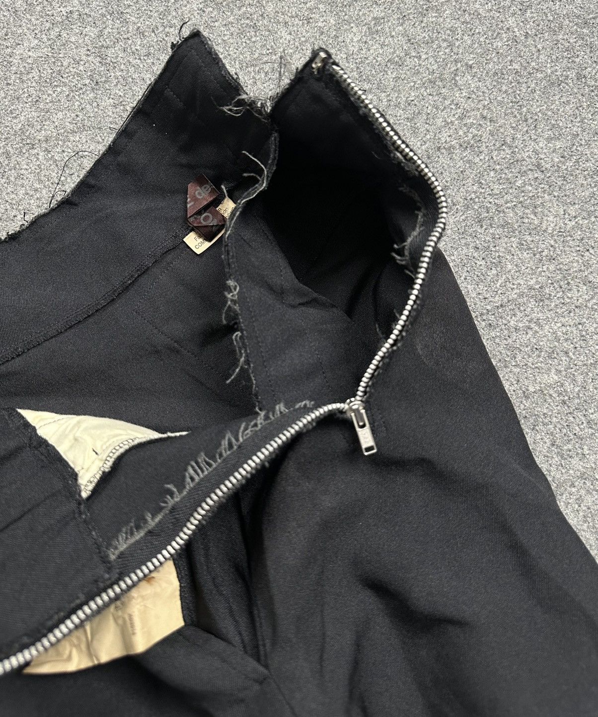 Comme des Garcons Comme Des Garcons - 2014 Deconstructed Fringe Finish Size US 29 - 9 Thumbnail