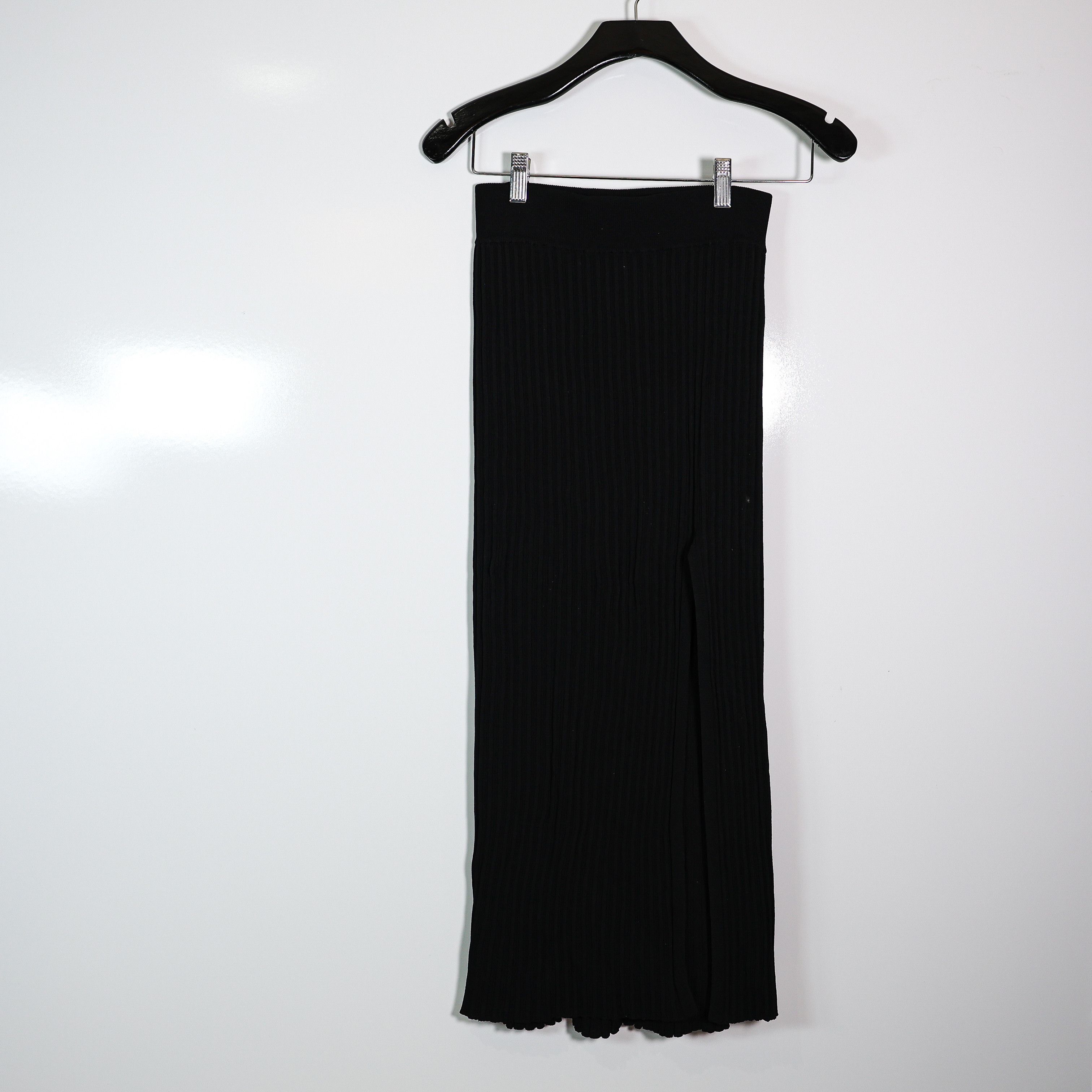 Aritzia Wilfred Aritzia Ribbed Knit Slit Stretch Mid Size 25" / US 0 / IT 36 - 1 Thumbnail