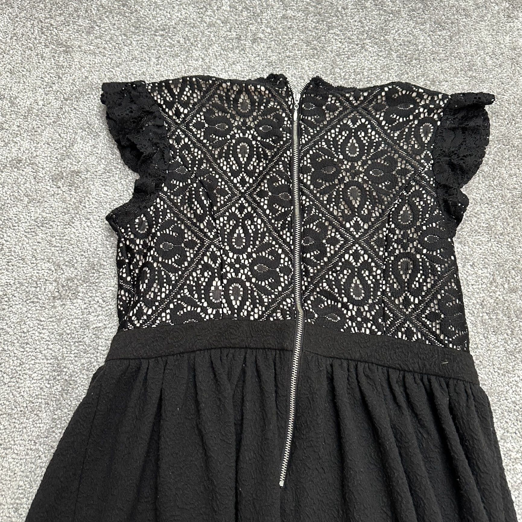 Vintage Xhilaration Black Lace A-Line Dress Womens Large Sleeveless Round Neck Zip Knee Length Lined Office, Party, Casual Womens Size L / US 10 / IT 46 - 4 Thumbnail