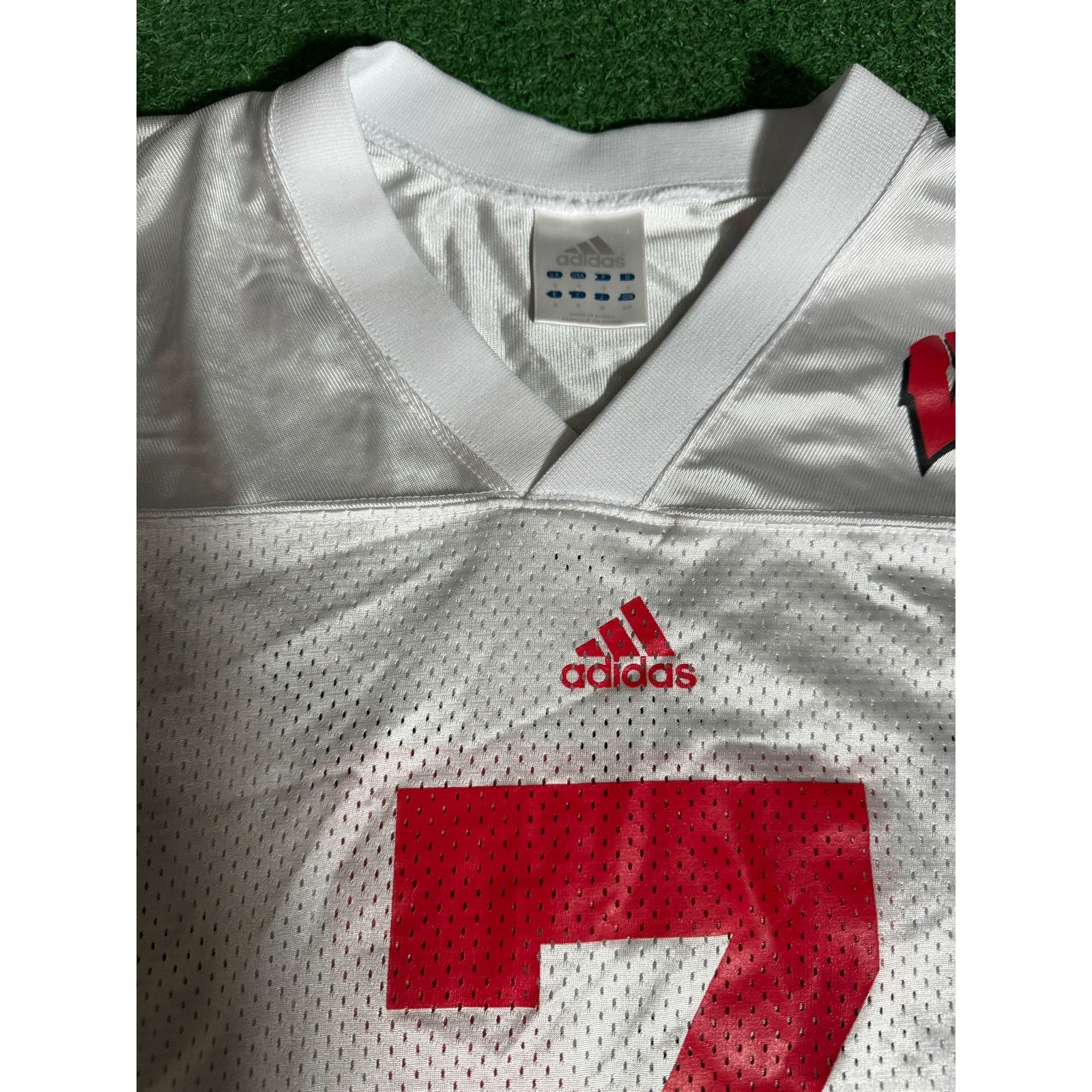 Adidas Wisconsin University Football Jersey White Mens Sz S Size US S / EU 44-46 / 1 - 2 Thumbnail