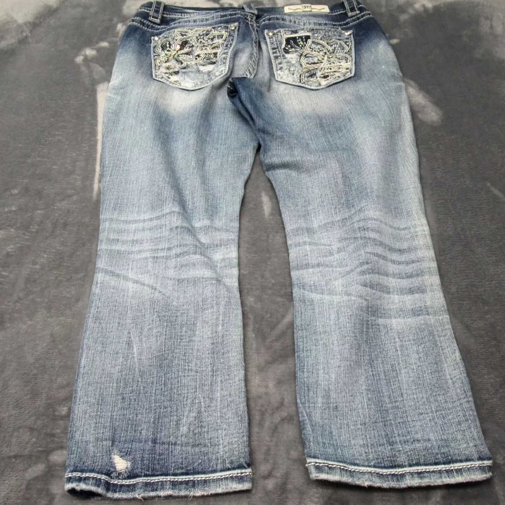 Miss Me Miss Me Jeans Women Cropped 28 Inseam 22 Light Wash Distressed Embroidered Rhinestone Denim 31x22 Zip Button Jeans Womens Size 28" / US 6 / IT 42 - 6 Thumbnail