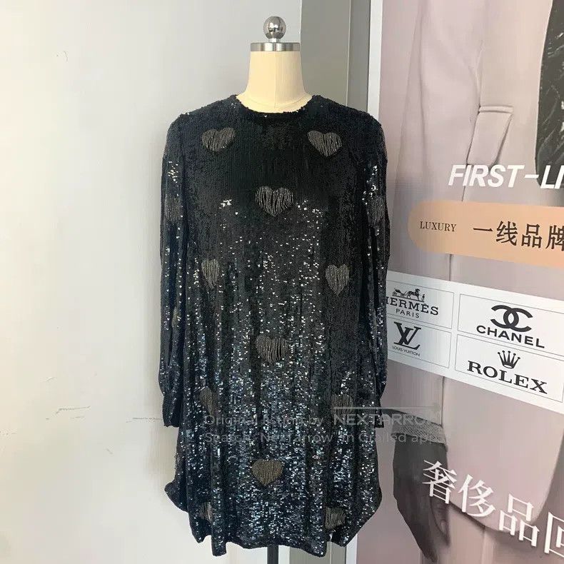 Valentino Valentino Reworked beaded dress Size M / US 6-8 / IT 42-44 - 1 Thumbnail