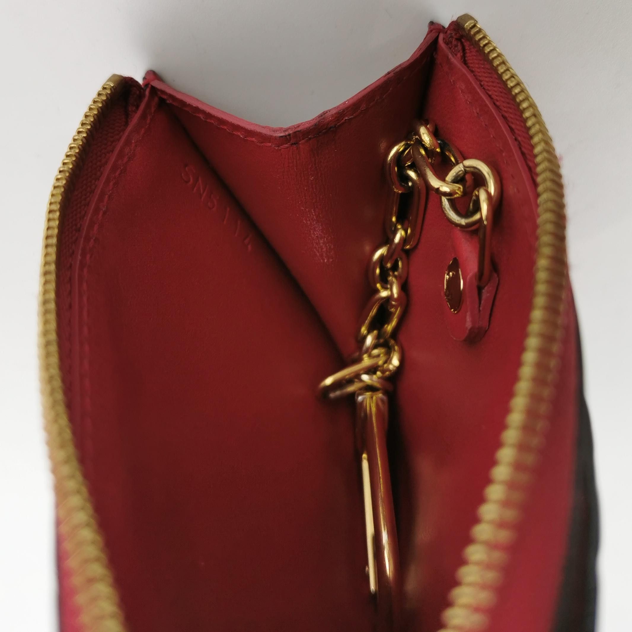 Louis Vuitton Louis Vuitton (LV) Patent leather Monogram embossed solid c Size ONE SIZE - 7 Thumbnail