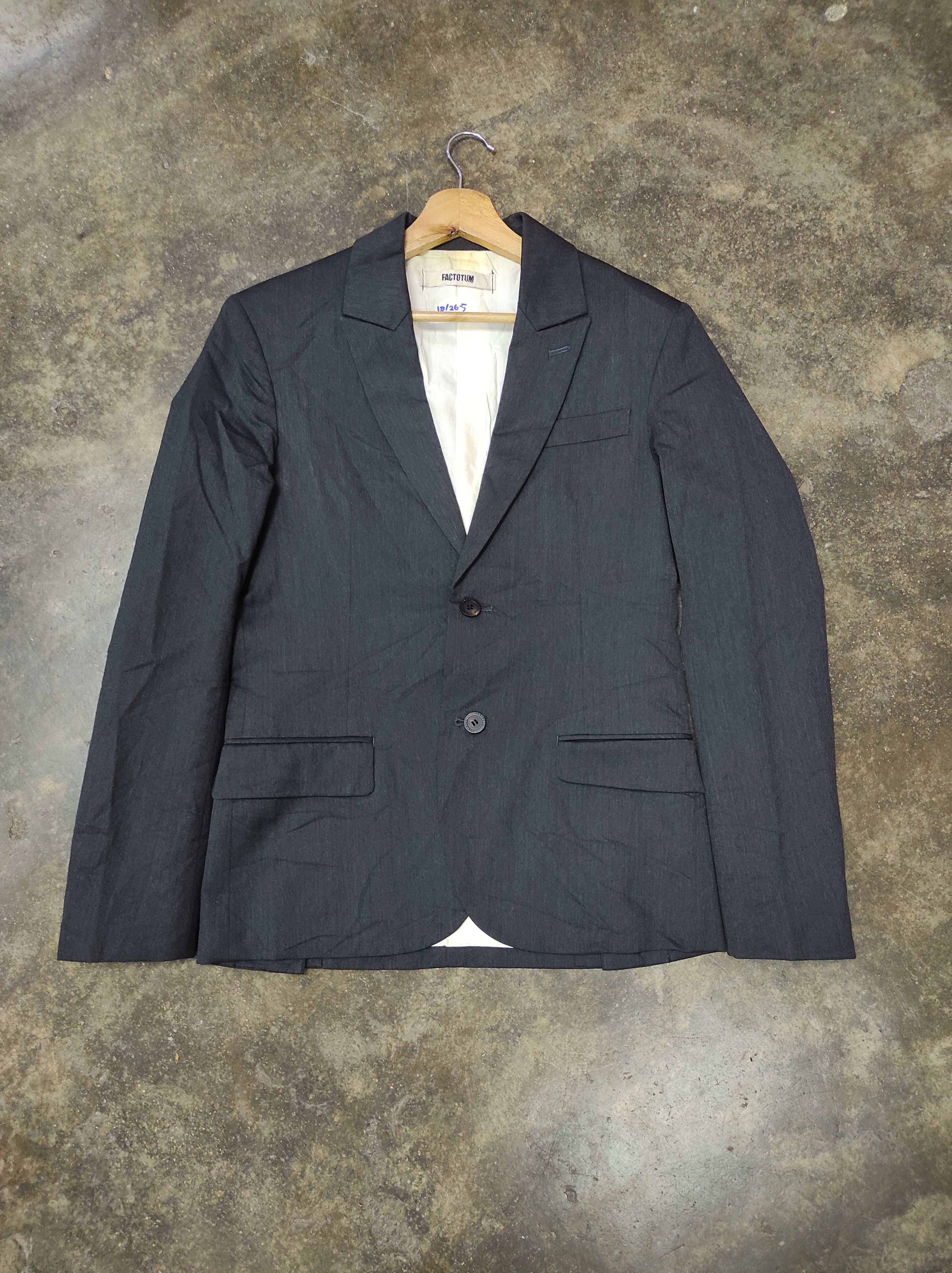 FACTOTUM × Japanese Brand FACTOTUM X SUPER 110% TASMANIA WOOL BLAZER JACKET Size 36R - 1 Thumbnail