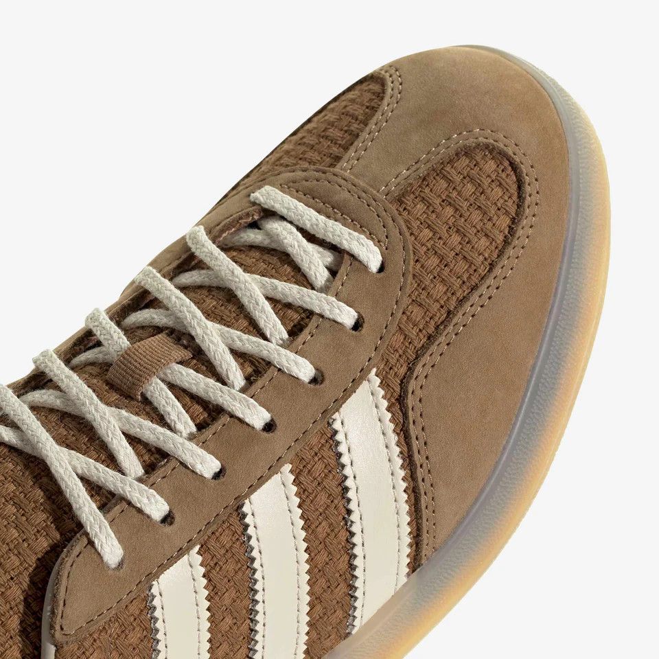 Adidas o1mle0426 Gazelle Low-Top Sneakers in Brown Size US 7 / EU 40 - 5 Thumbnail