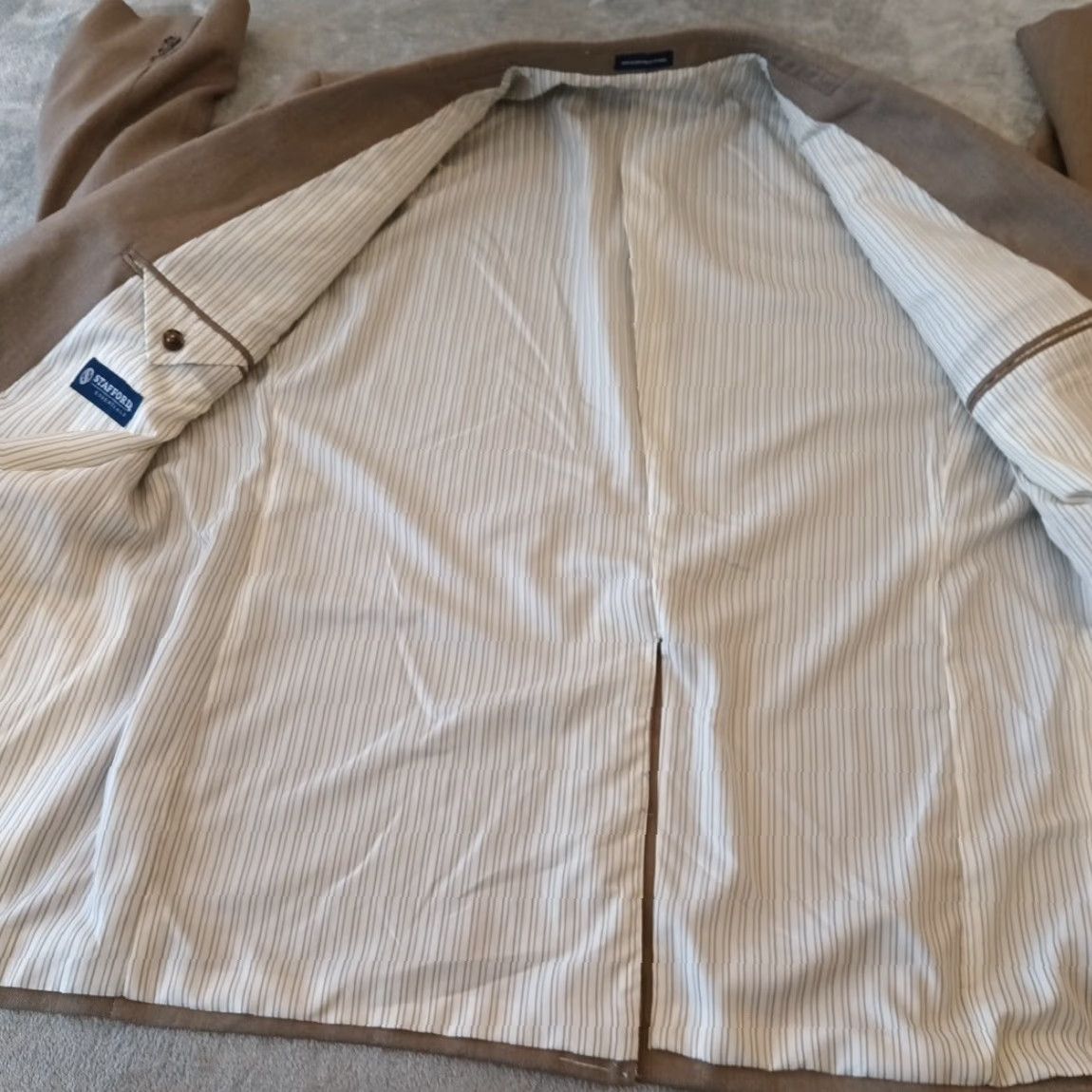Stafford Stafford Blazer Mens 46 Gray Classic Fit Polyester Blend Two-Button Single Vent Notch Lapel 2 Piece Regular Mens Size 46R - 7 Thumbnail