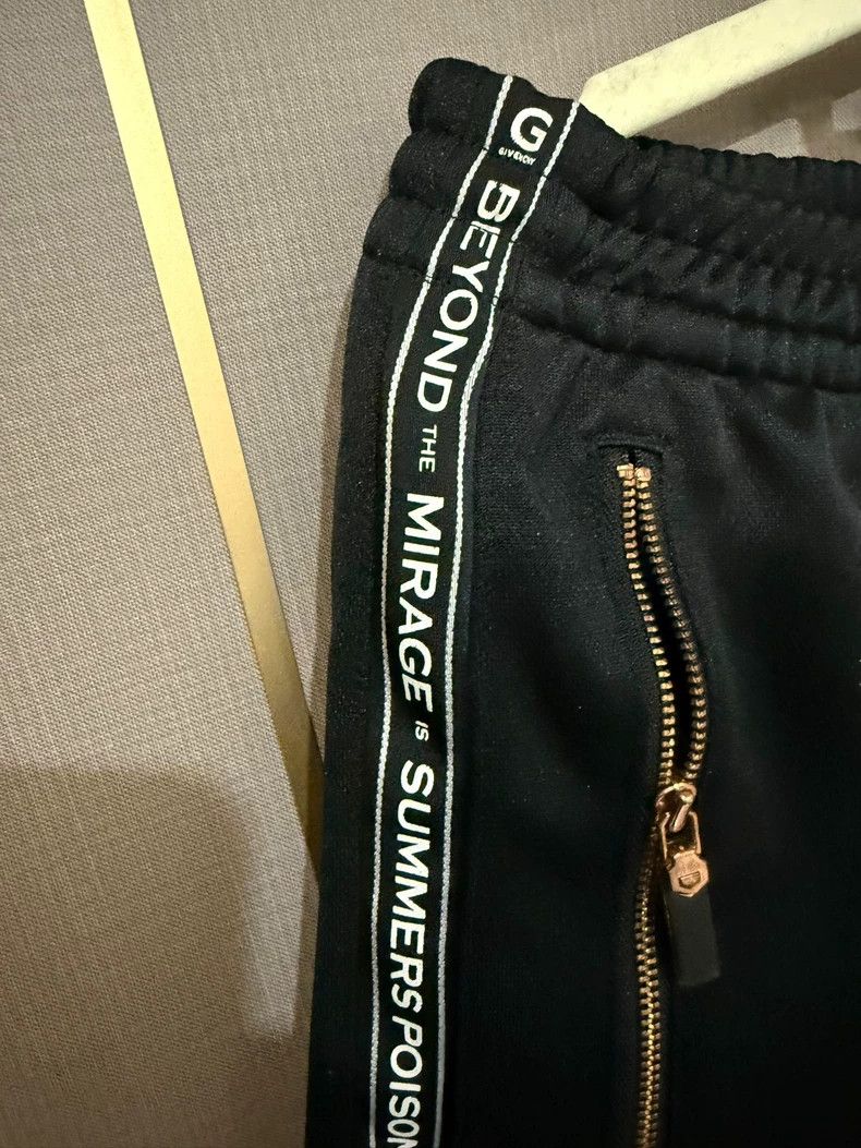 Givenchy Givenchy SiseS Casual pants Size US 29 - 2 Thumbnail