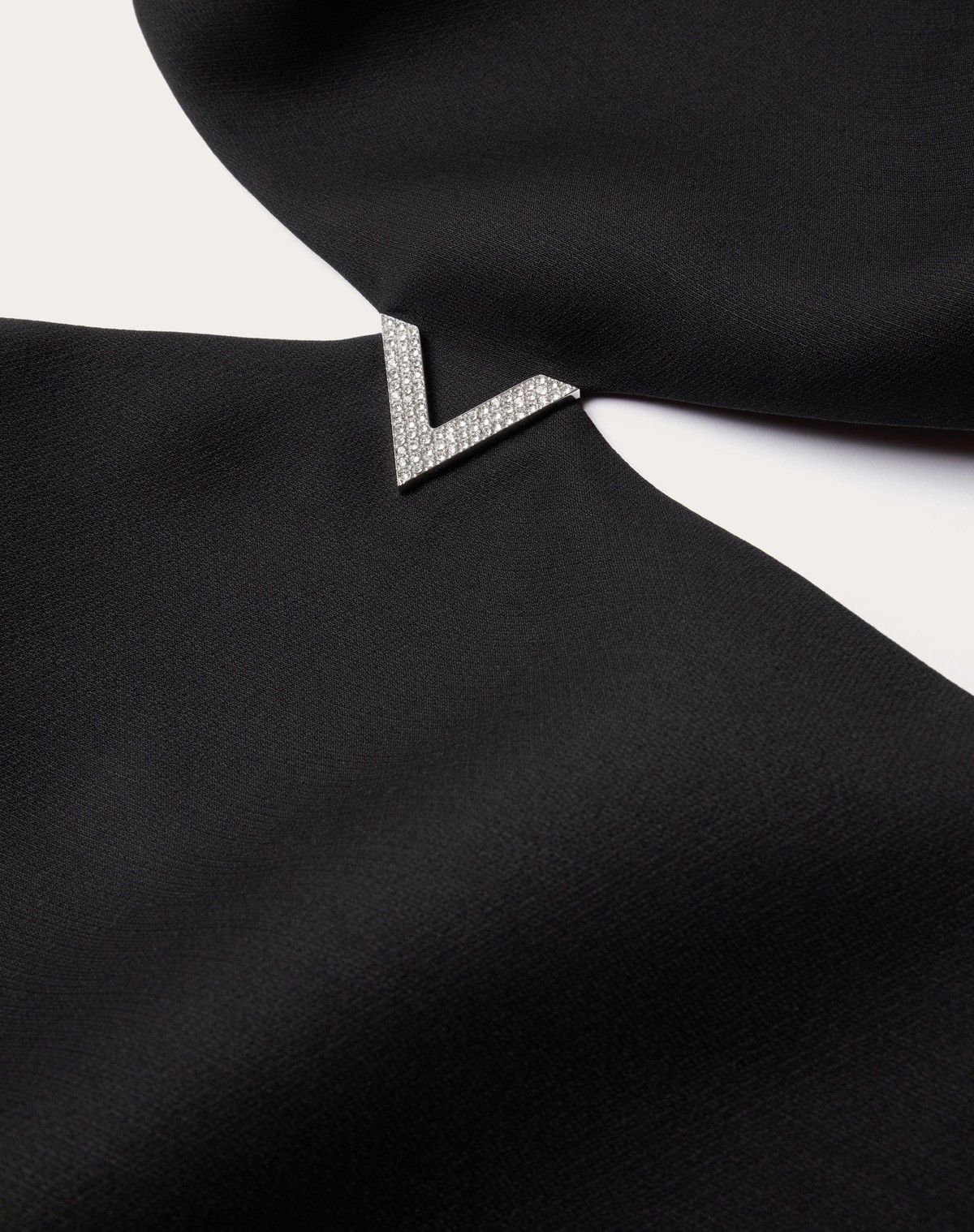 Valentino o1s1wg110525 Crepe Couture Short Dress in Black Size M / US 6-8 / IT 42-44 - 7 Thumbnail