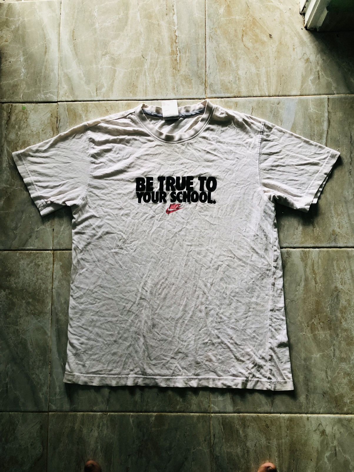 Nike × Vintage Vintage nike BE TRUE TO YOUR SCHOOL tee Size US L / EU 52-54 / 3 - 6 Thumbnail