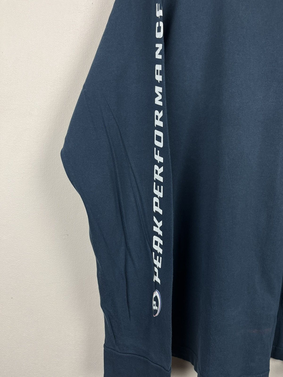 Peak Performance Peak Performance Mens XL T-Shirt Blue Long Sleeve Big Logo Size US XL / EU 56 / 4 - 4 Thumbnail