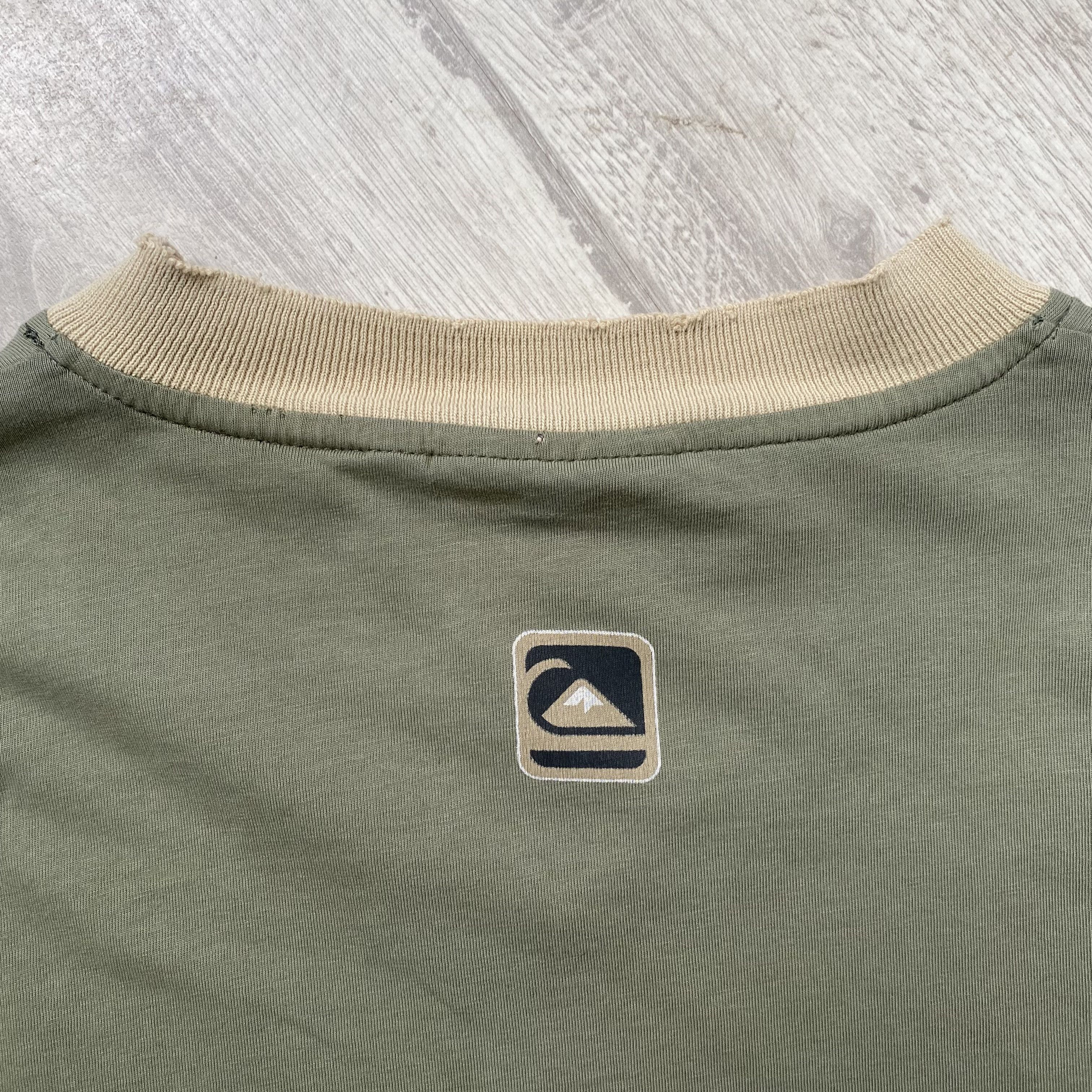 Quiksilver 🏄🏼‍♂️ Thrashed Vintage 90s Quiksilver tee V-neck Surfer Size US XL / EU 56 / 4 - 10 Thumbnail