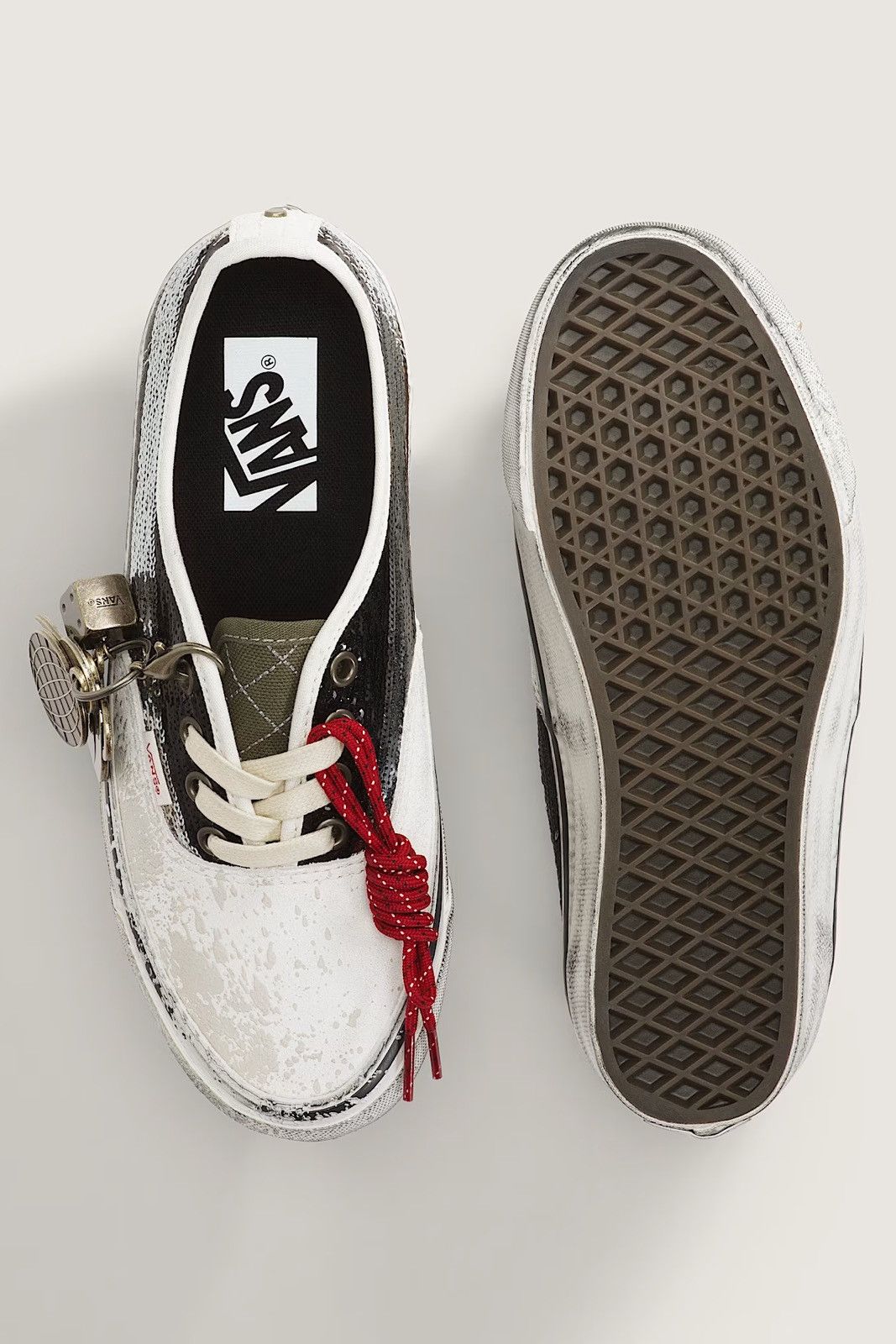 Vans Vans havana chanel charm Size US 8 / EU 41 - 1 Thumbnail
