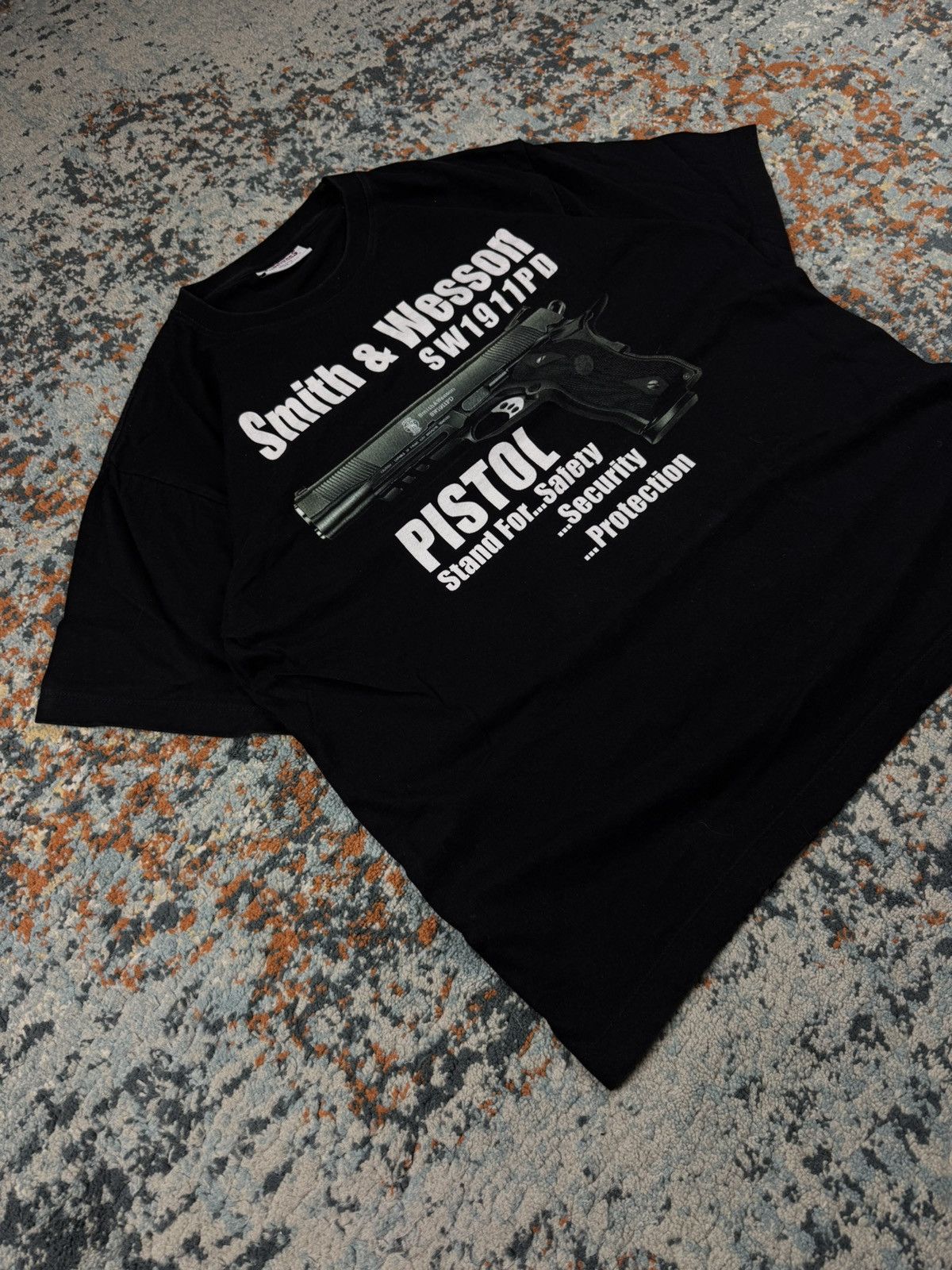 Vintage Vintage 90s Smith & Wesson SW1911PD gun promo graphic tee Size US L / EU 52-54 / 3 - 3 Thumbnail