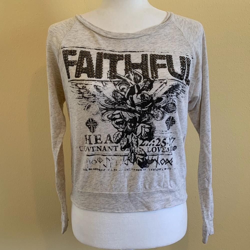 Forever 21 Forever 21 Faith Love Heart Crop Sweatshirt, S Size S / US 4 / IT 40 - 2 Thumbnail