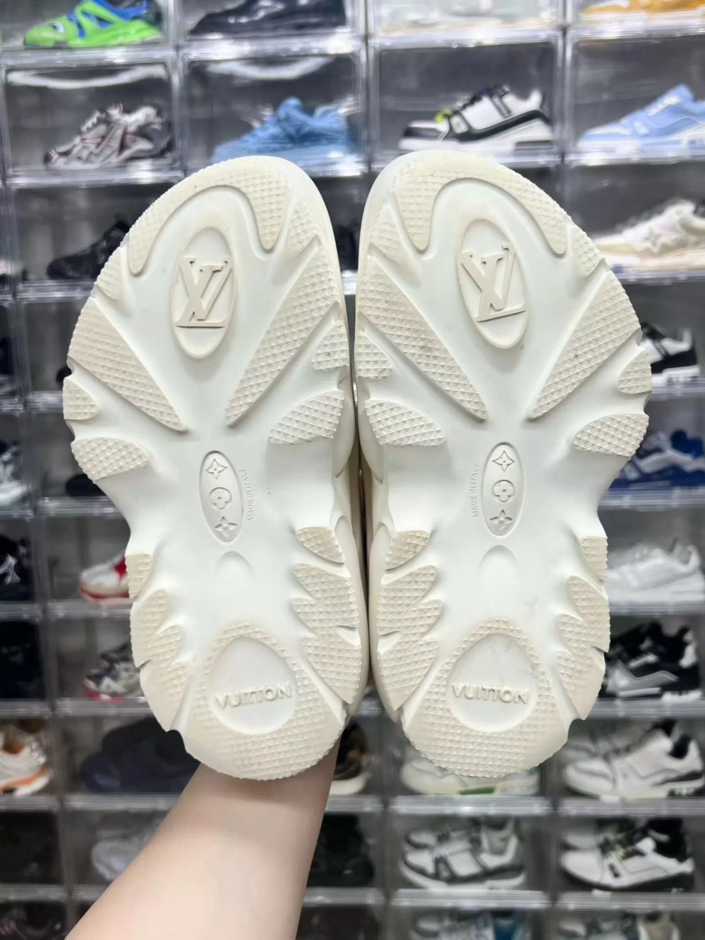 Louis Vuitton LV Shark Slippers White 41 Thick Sole Elevated Size US 8 / EU 41 - 8 Thumbnail