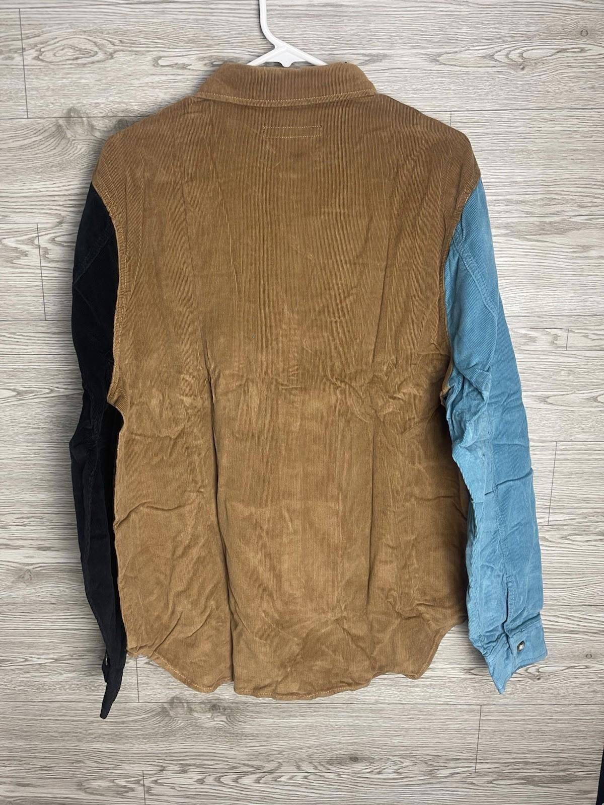 Other Nova Men Corduroy Button Down Shirt Size L NWT Size US L / EU 52-54 / 3 - 2 Thumbnail