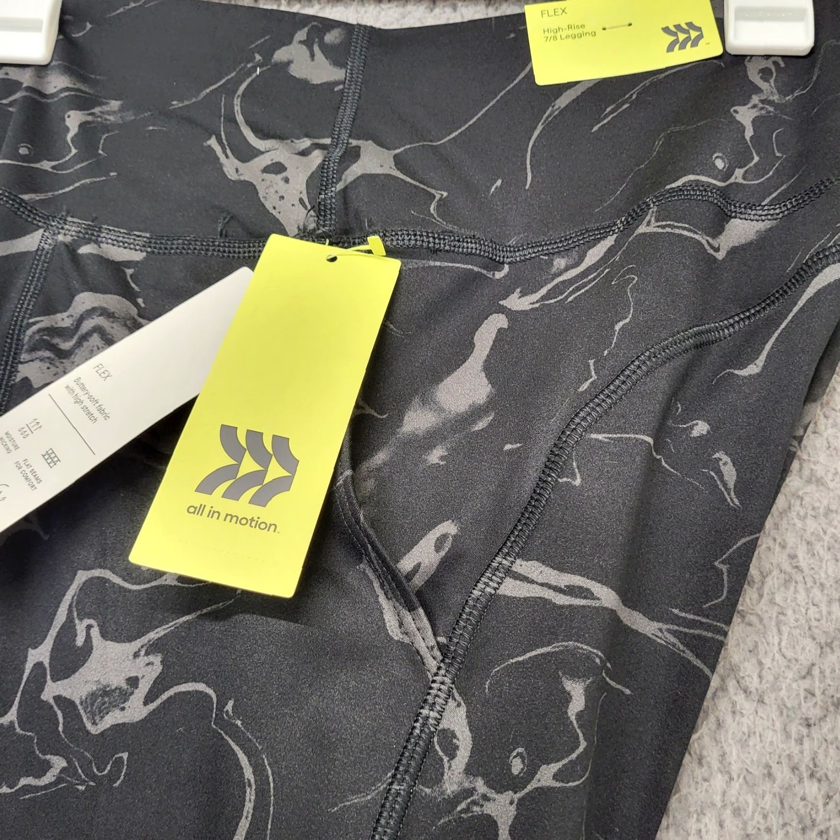 Vintage All in Motion Leggings Womens XL HIGH-RISE 7/8 Jet Black Quick Dry NWT Cross Training Gym Yoga Athletic Slim Skinny Size 40" / US 18 - 5 Thumbnail