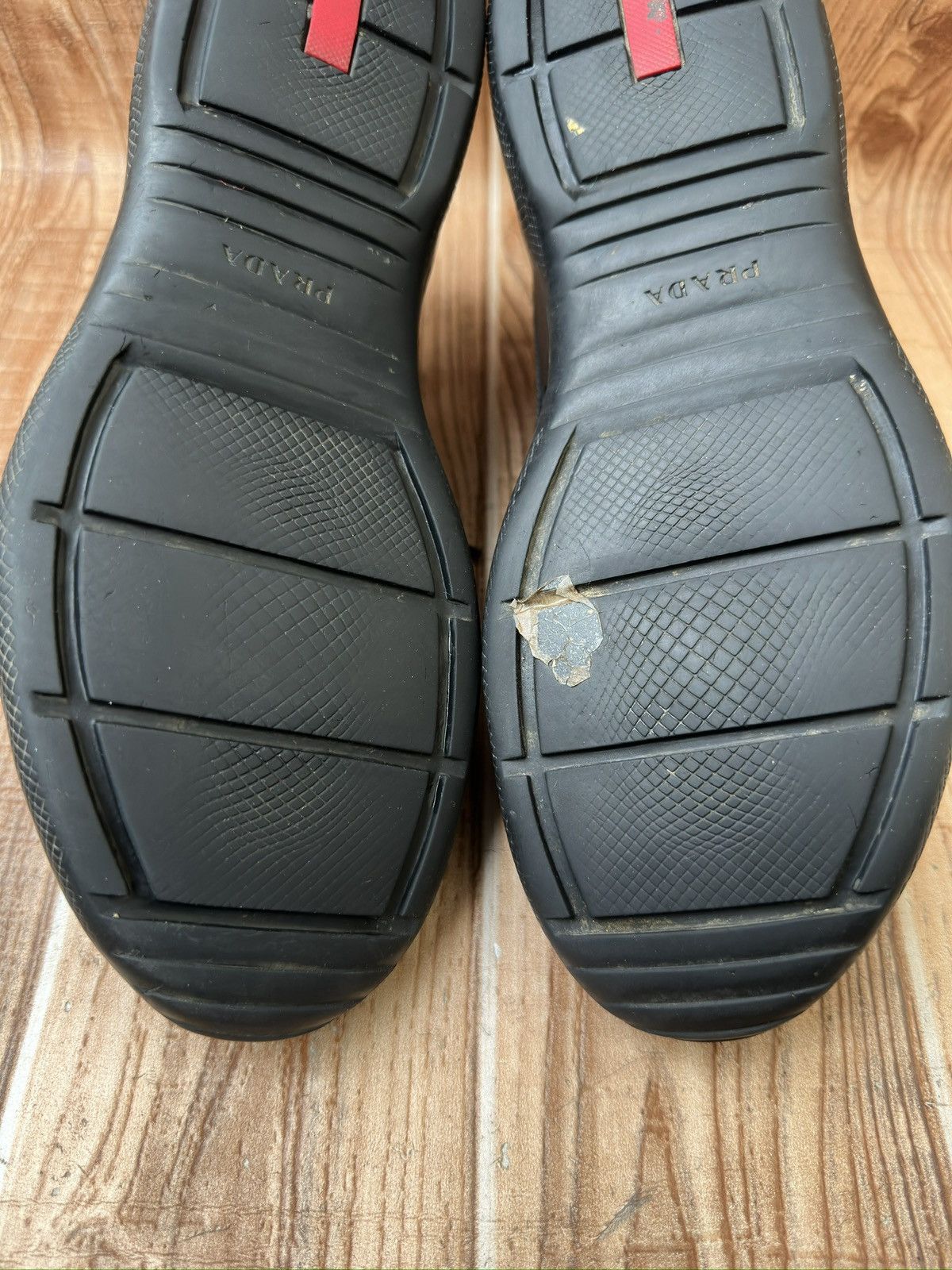 Prada Prada America's Cup Red Tab Leather Sneaks PS0906 Size US 7.5 / EU 40-41 - 16 Thumbnail