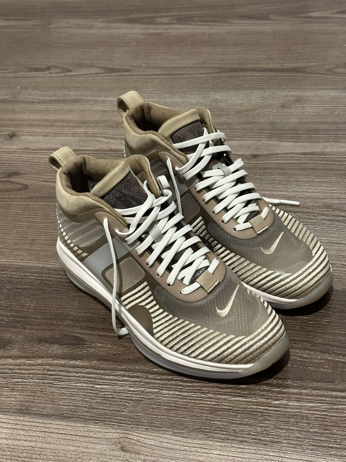 John Elliott × Nike Nike Lebron Icon Parachute Beige Size US 8.5 / EU 41-42 - 1 Thumbnail
