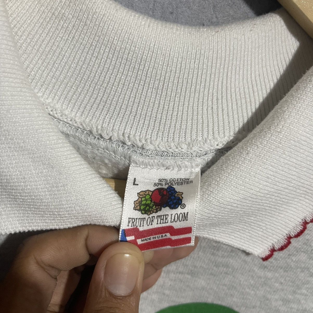 Fruit Of The Loom Vintage 1991 Fruit of the Loom Grandma Apple Sweatshirt Size M / US 6-8 / IT 42-44 - 7 Thumbnail