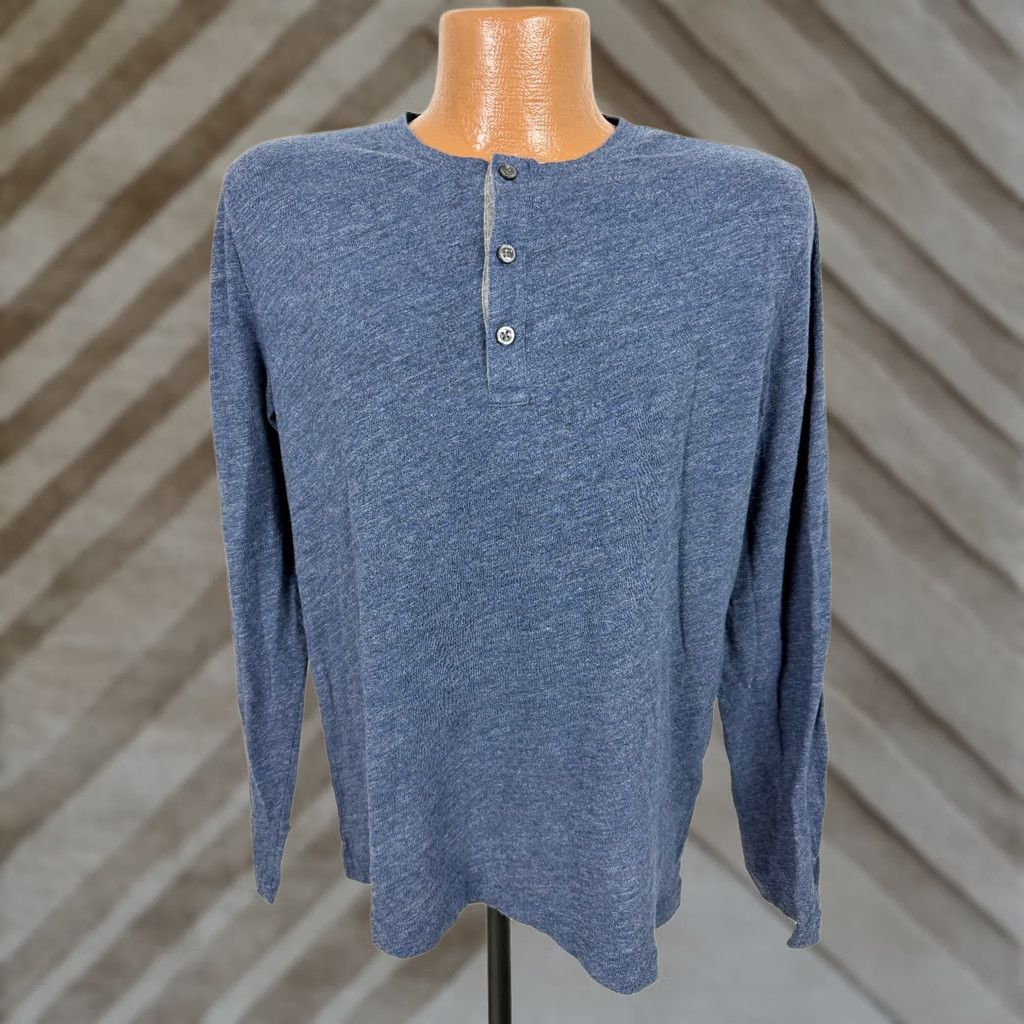Banana Republic Banana Republic Henley Shirt Men M Navy Blue Lightweight Moisture Wicking Stretch Outdoor Casual Shirt Mens Size US M / EU 48-50 / 2 - 1 Thumbnail