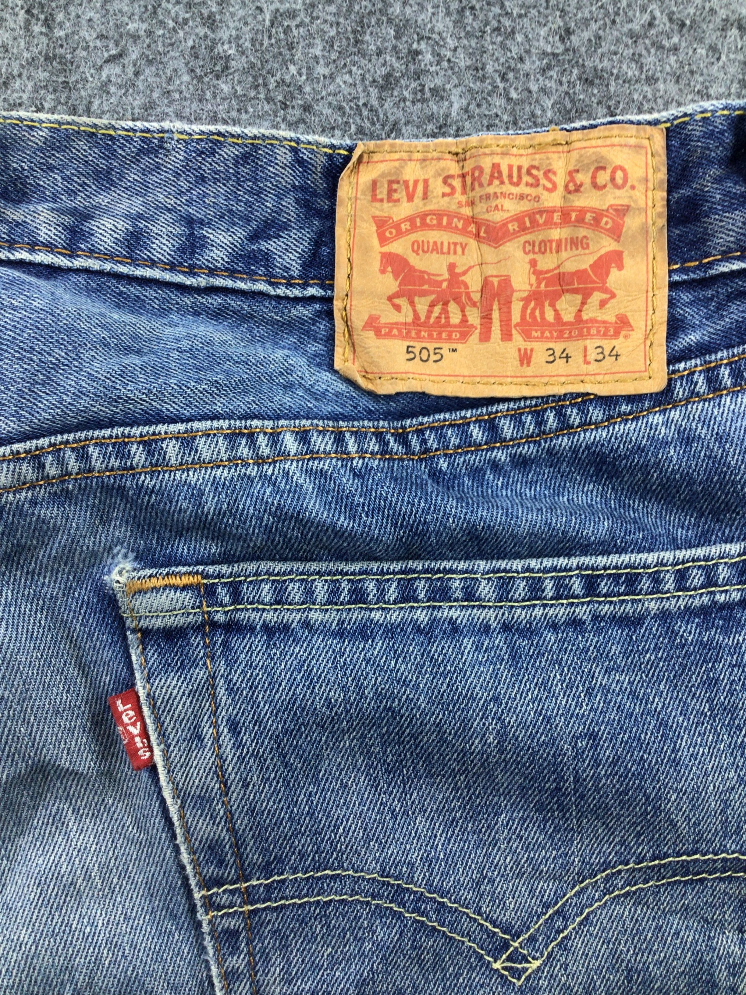 Levi's Vintage Blue Wash Levis 505 Jeans -J865 Size US 35 - 5 Thumbnail