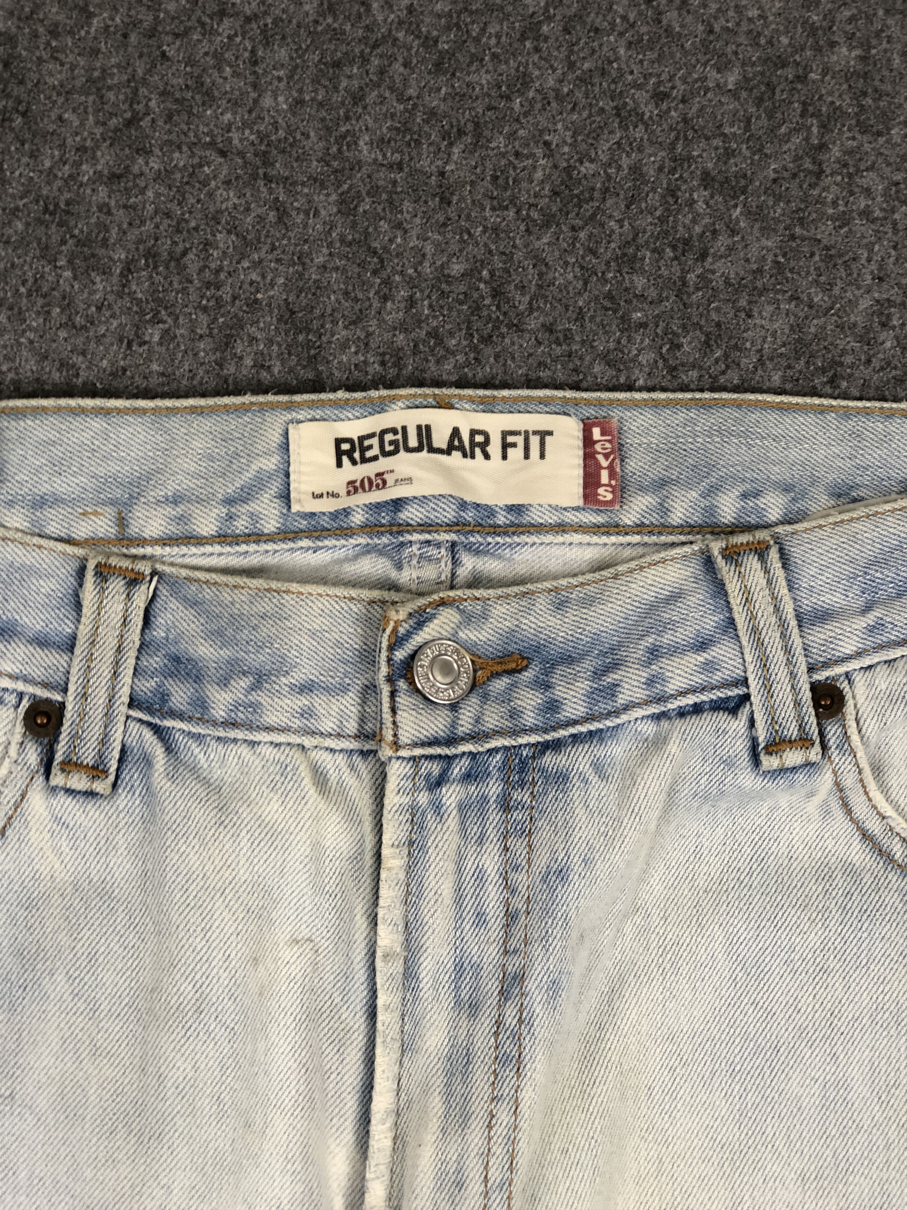 Levi's Light Washed Vintage Levis 505 Jeans DP2366 Size US 35 - 9 Thumbnail