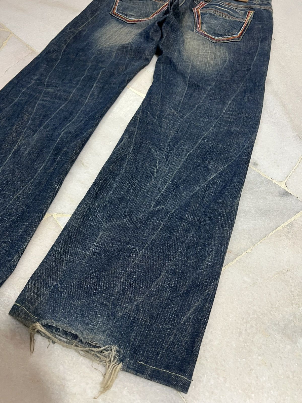 If Six Was Nine × Japanese Brand FLARE 90’s RED PEPPER CLAW DISTRESS JEAN Size US 35 - 12 Thumbnail