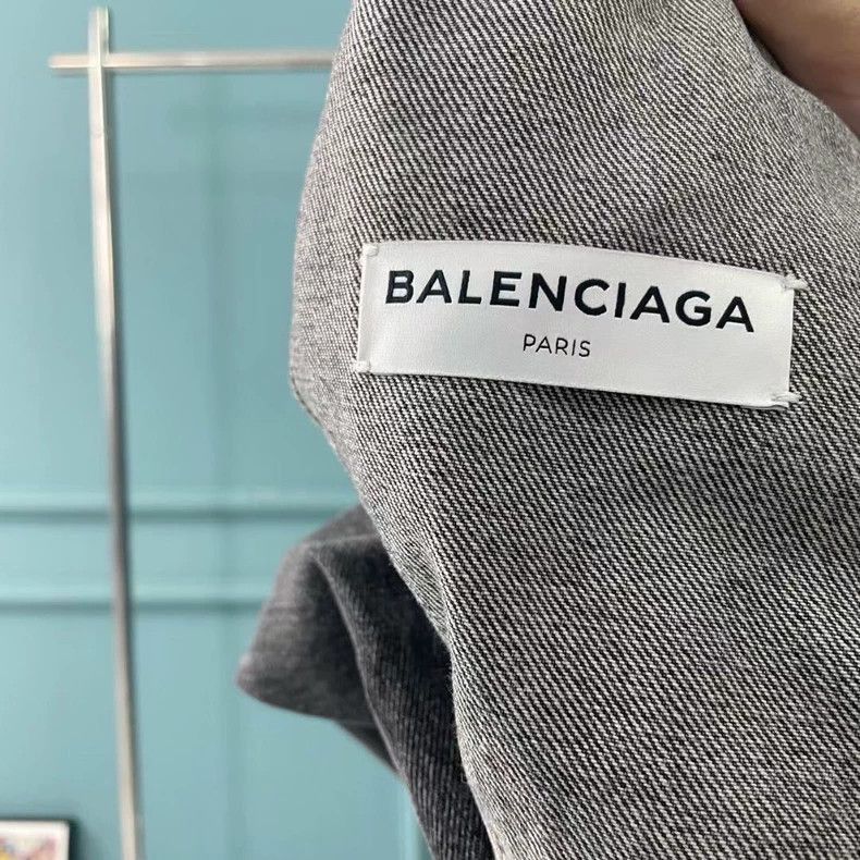 Balenciaga balenciaga red collar logo denim jacket Size US XXS / EU 40 - 4 Thumbnail