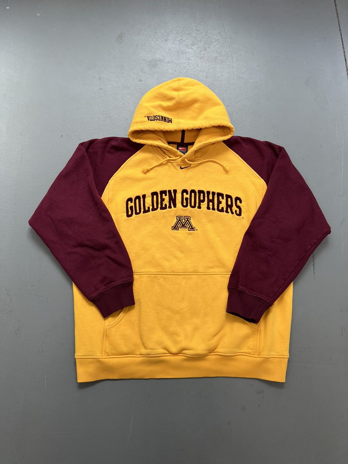 Nike × Vintage Vintage Y2K Nike Team Minnesota Gophers center swoosh hoodie Size US L / EU 52-54 / 3 - 1 Thumbnail
