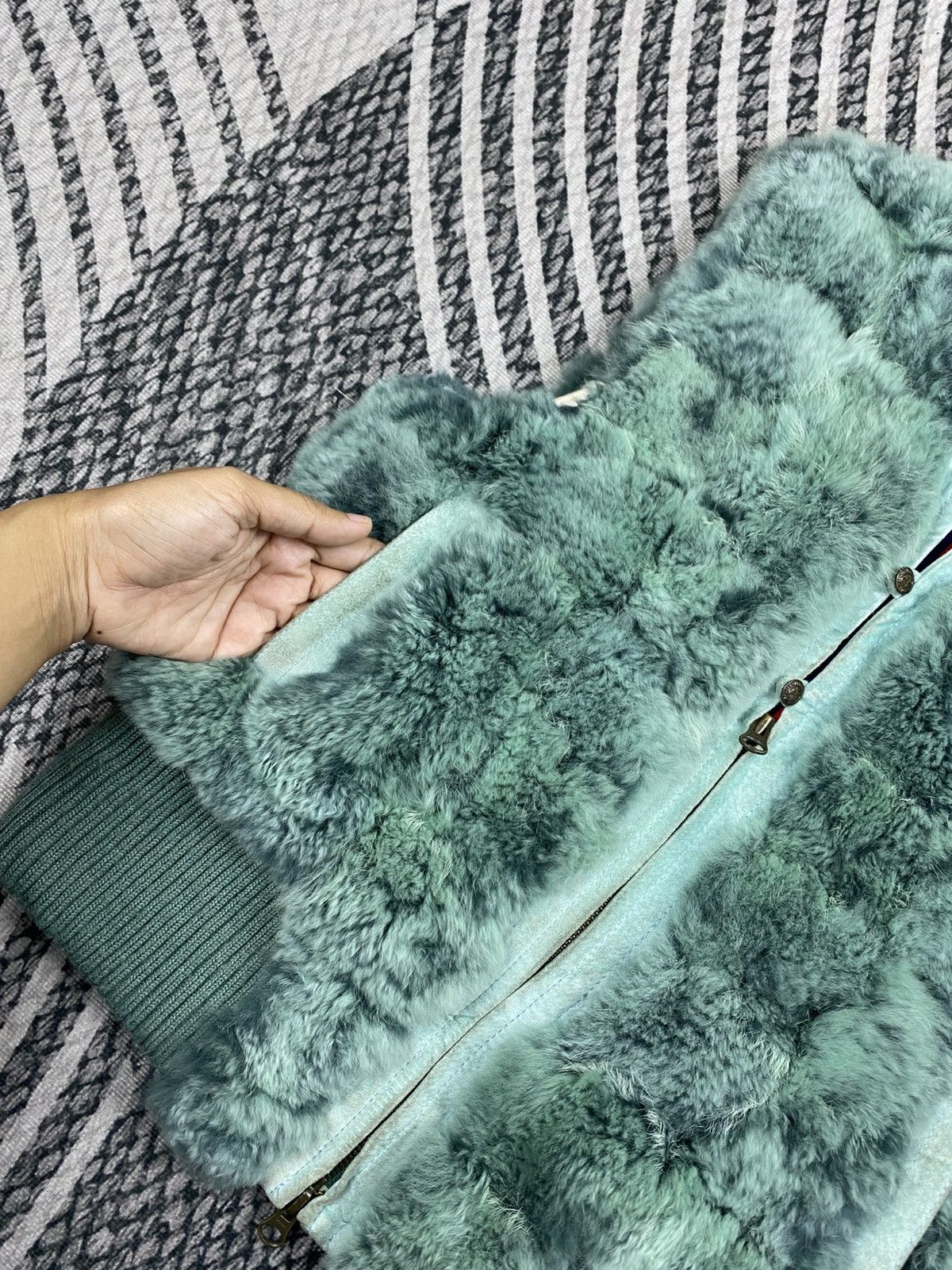 Japanese Brand Vintage Arnold Palmer Faux Fur Teal Zip-Up Sleeveless Jacket Size S / US 4 / IT 40 - 6 Thumbnail