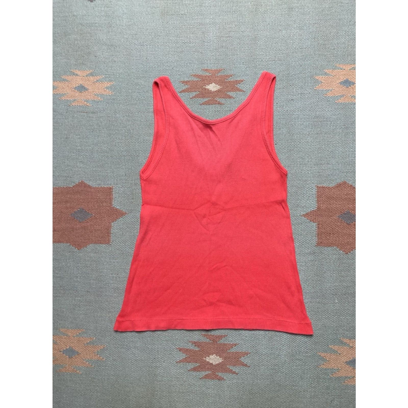 Vintage VINTAGE ribbed tank top beater shirt red soft cotton beach Women’s large Tank Women L Red Beach Cotton Vintage Ribbed Tank Top Beater Shirt Size L / US 10 / IT 46 - 4 Thumbnail