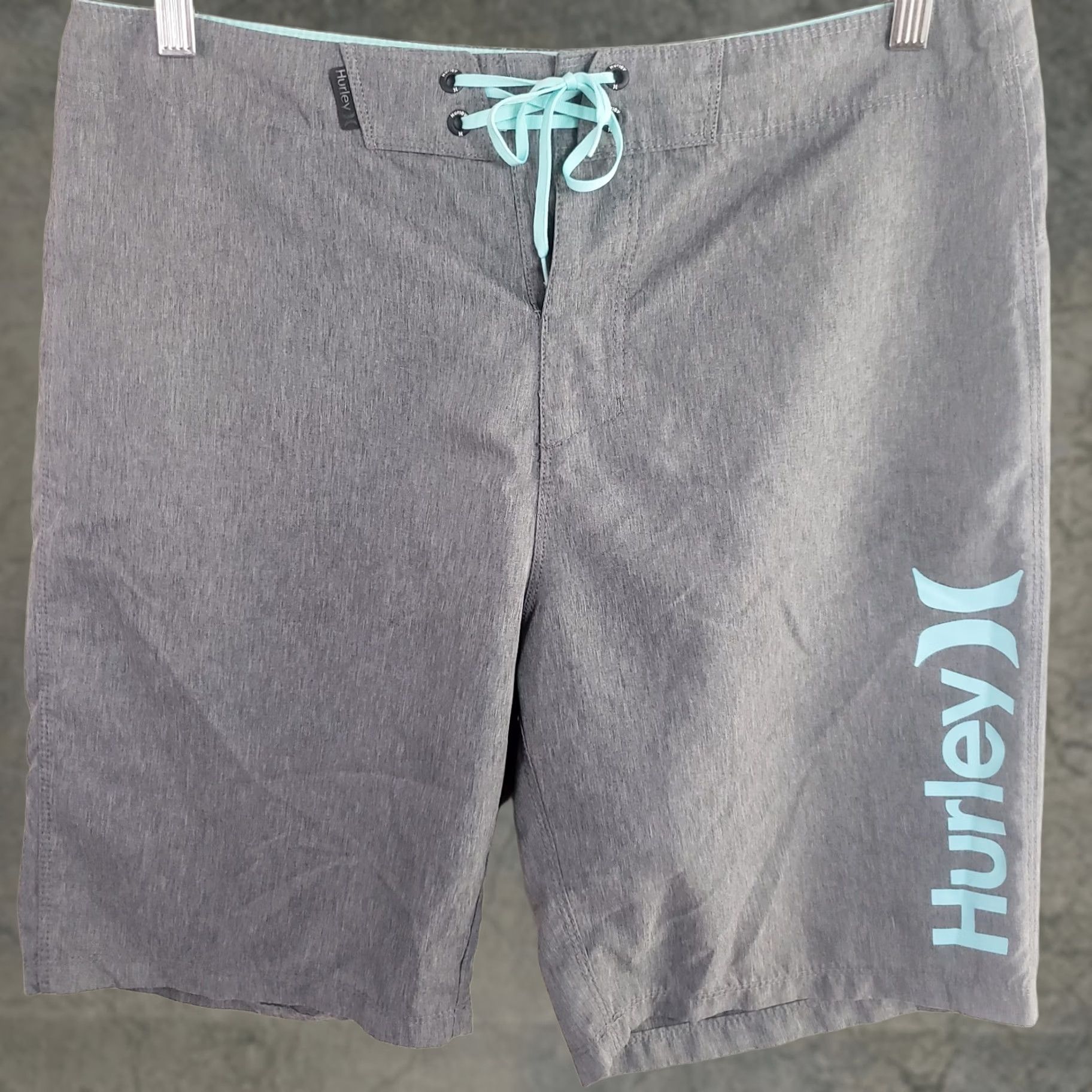 Hurley Hurley Men’s Board Shorts Swim Trunks Gray Teal Trim Pockets 32x9 Regular Polyester Bottom Mens Size US 32 / EU 48 - 1 Thumbnail