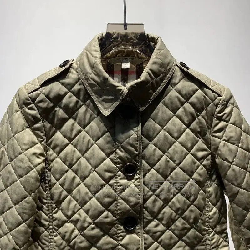 Burberry Burberry Khaki Cotton Women's Quilted Jacket. Size S / US 4 / IT 40 - 3 Thumbnail